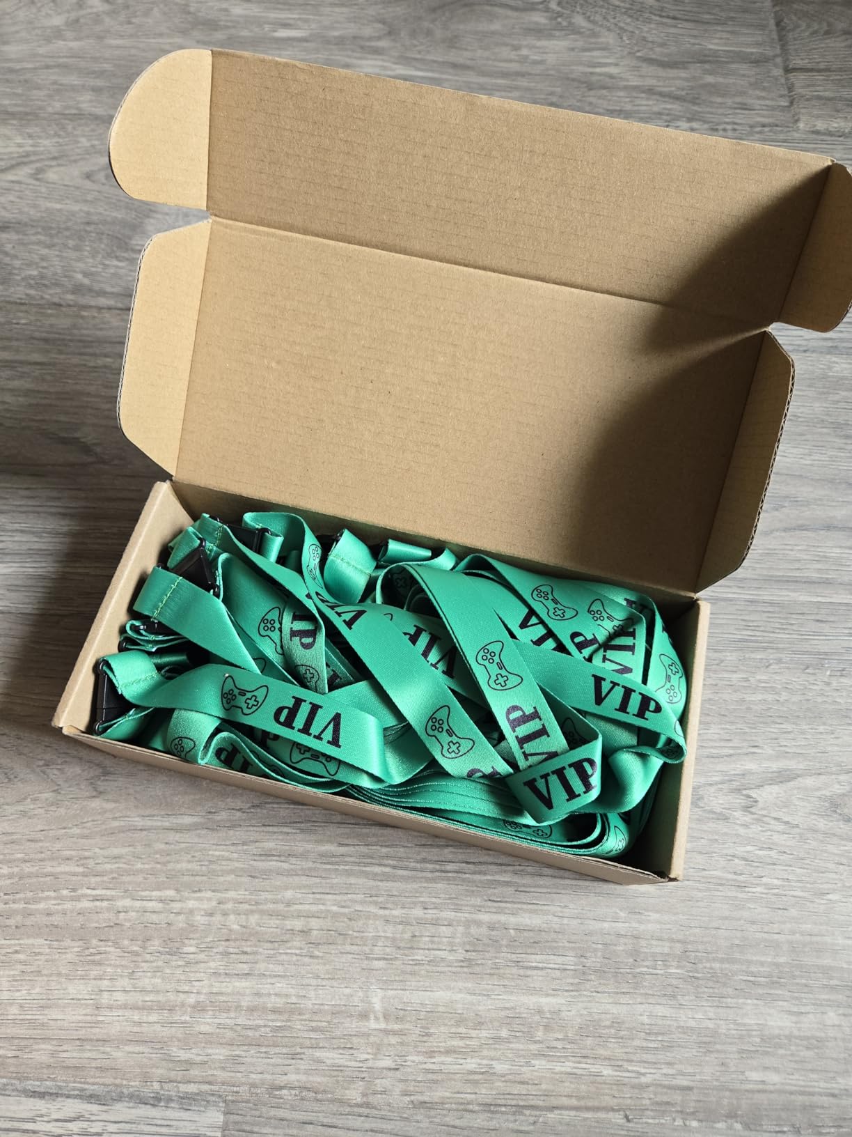 25 Sets Video Game Vip Badge Lanyards PVC Pass Holder Video Game Party Favors Tickets Invitation for Gamer Birthday School Activities Supplies 3.94 x 2.75inch Green customer photo 2