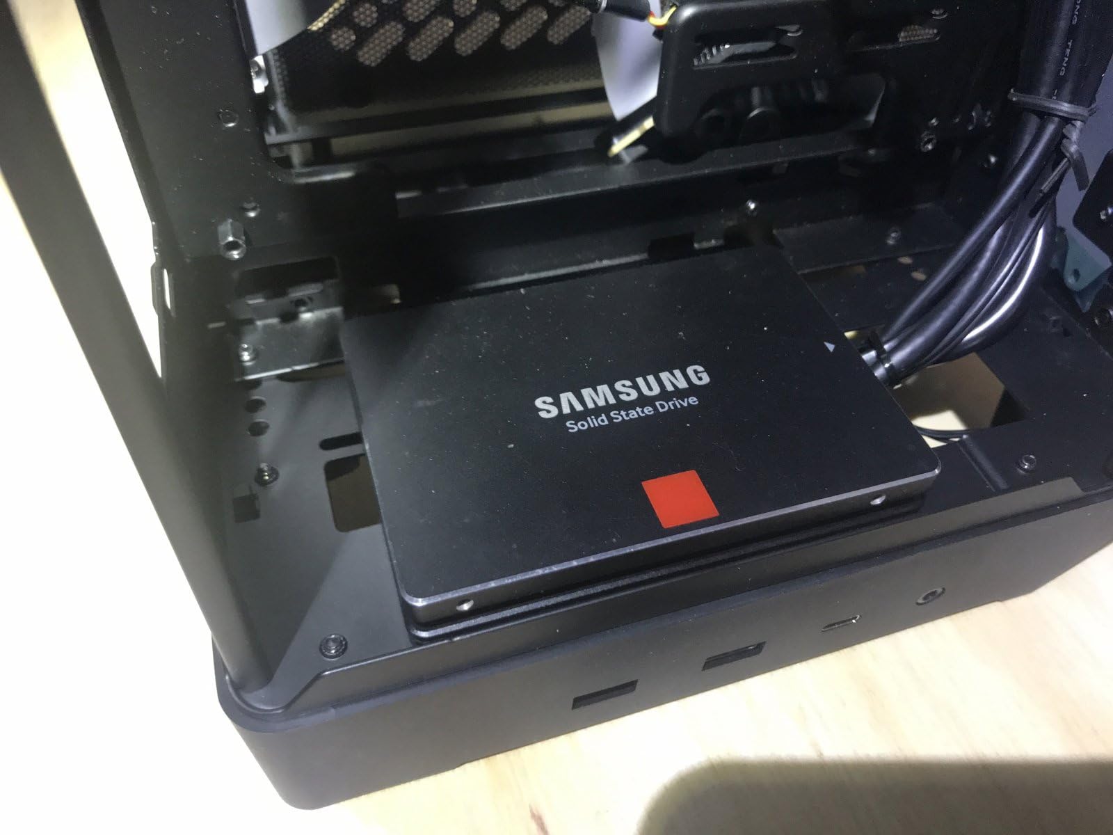 Cooler Master NCORE 100 Air Mini-ITX PC Tower Case, Anodized Aluminum, 356mm Vertical Triple-Slot Mount GPU, SFX PSU 130mm | Air Cooler Up to 70 mm, Compatible RTX 5080 | RX 9070 XT customer photo 2