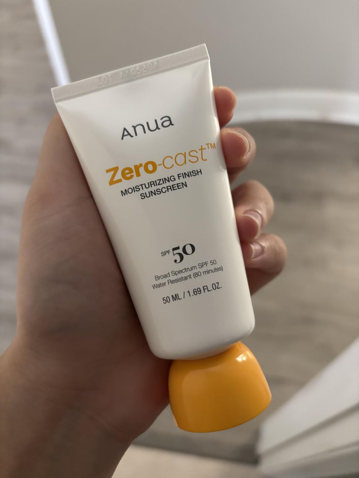 Anua, Zero-Cast Moisturizing Sunscreen SPF 50, Glow Natural Sunscreen for face, No White Cast, Hyaluronic Acid, Niacinamide, Oil-Free, Korean Skincare, 1.69 fl oz customer photo 1