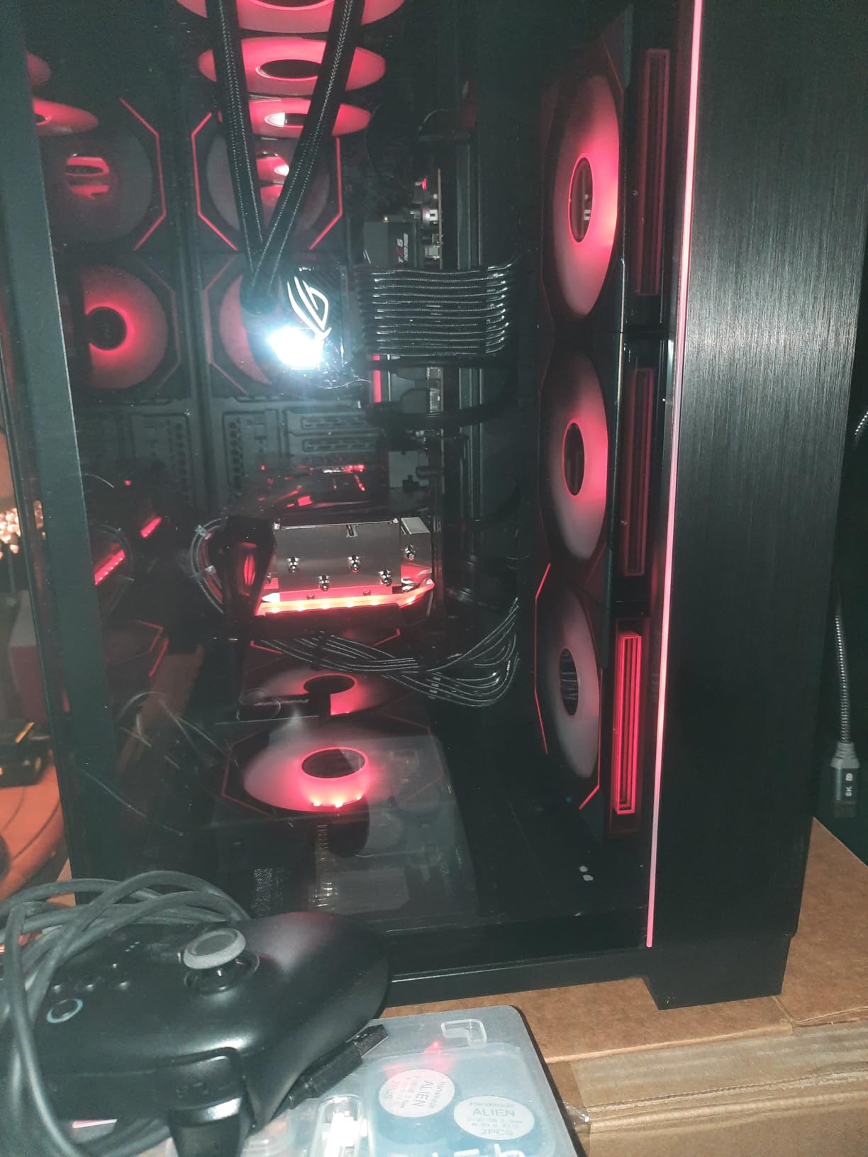 UNI Fan SL-Infinity Wireless 120 - Triple Pack (Reverse Blade) - 2.4 GHz Wireless Signal ARGB Fan Control - Double Infinity Mirror - Low Noise - Controller Included - Black (12RSLIN1W3B) customer photo 2