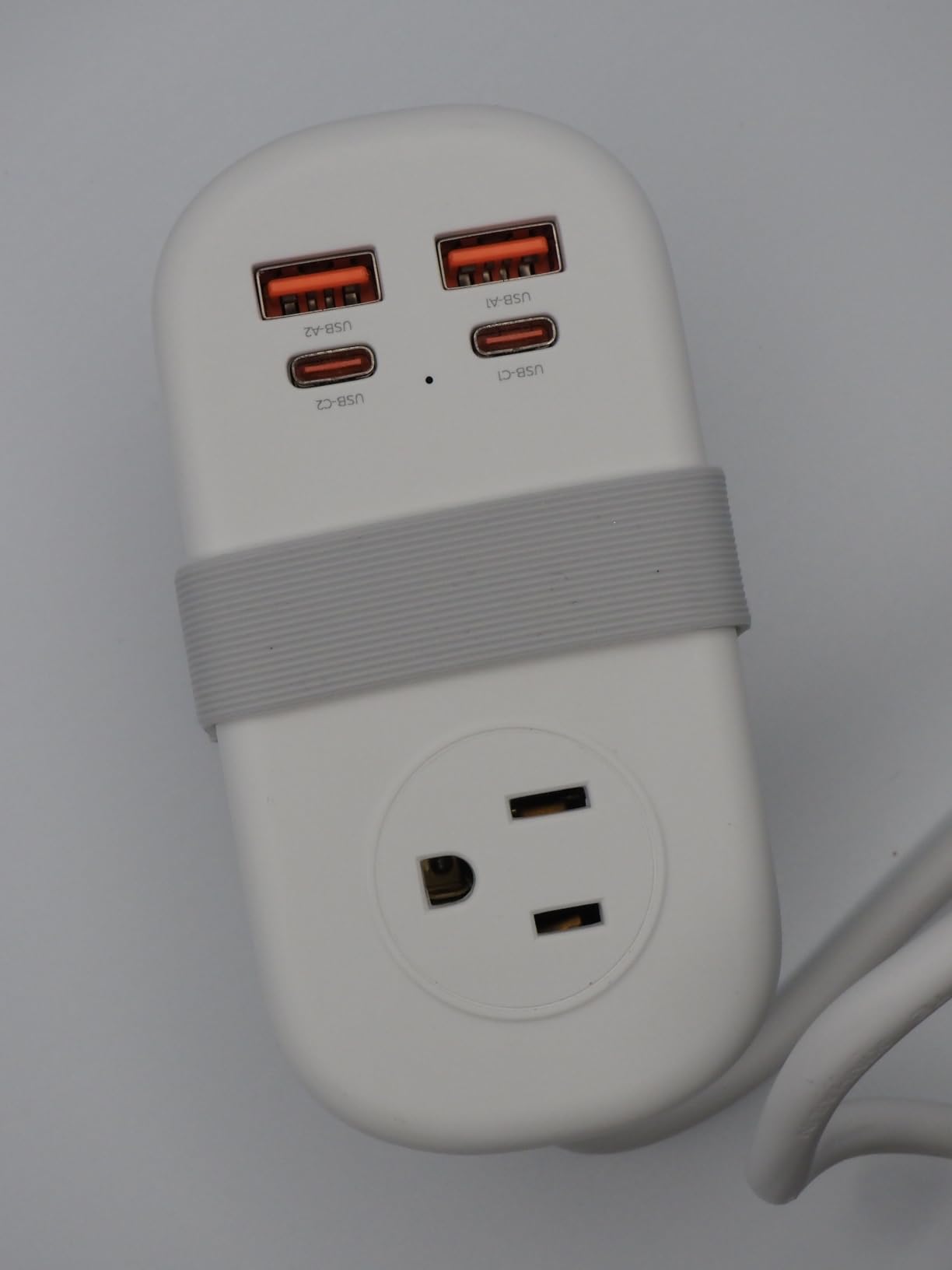 ORICO 65W GaN Travel Power Strip with 7-in-1 Charging Ports (3 AC Outlets/2 USB-A/2 USB-C), Flat Plug and 4FT Extension Cord, Fast Charger for MacBook Pro/Air, iPad Pro, iPhone 17/16/15 -AP3 customer photo 2