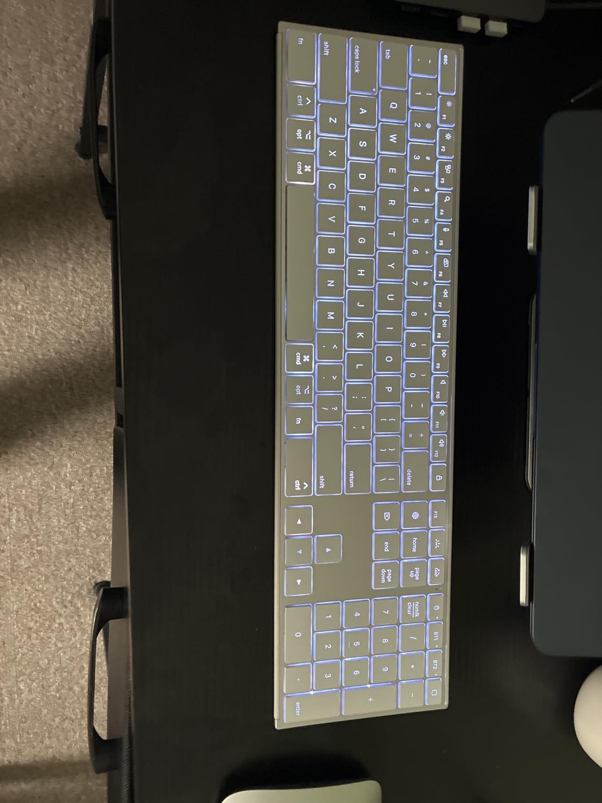 OMOTON Wireless Keyboard for Mac with Forged Metal Frame - 2.4G & Dual Bluetooth (BT1/BT2), Type-C/USB A Receiver, Ultra-Thin, Backlit, Full Size Keyboard for Mac/MacBook/iMac, White customer photo 1