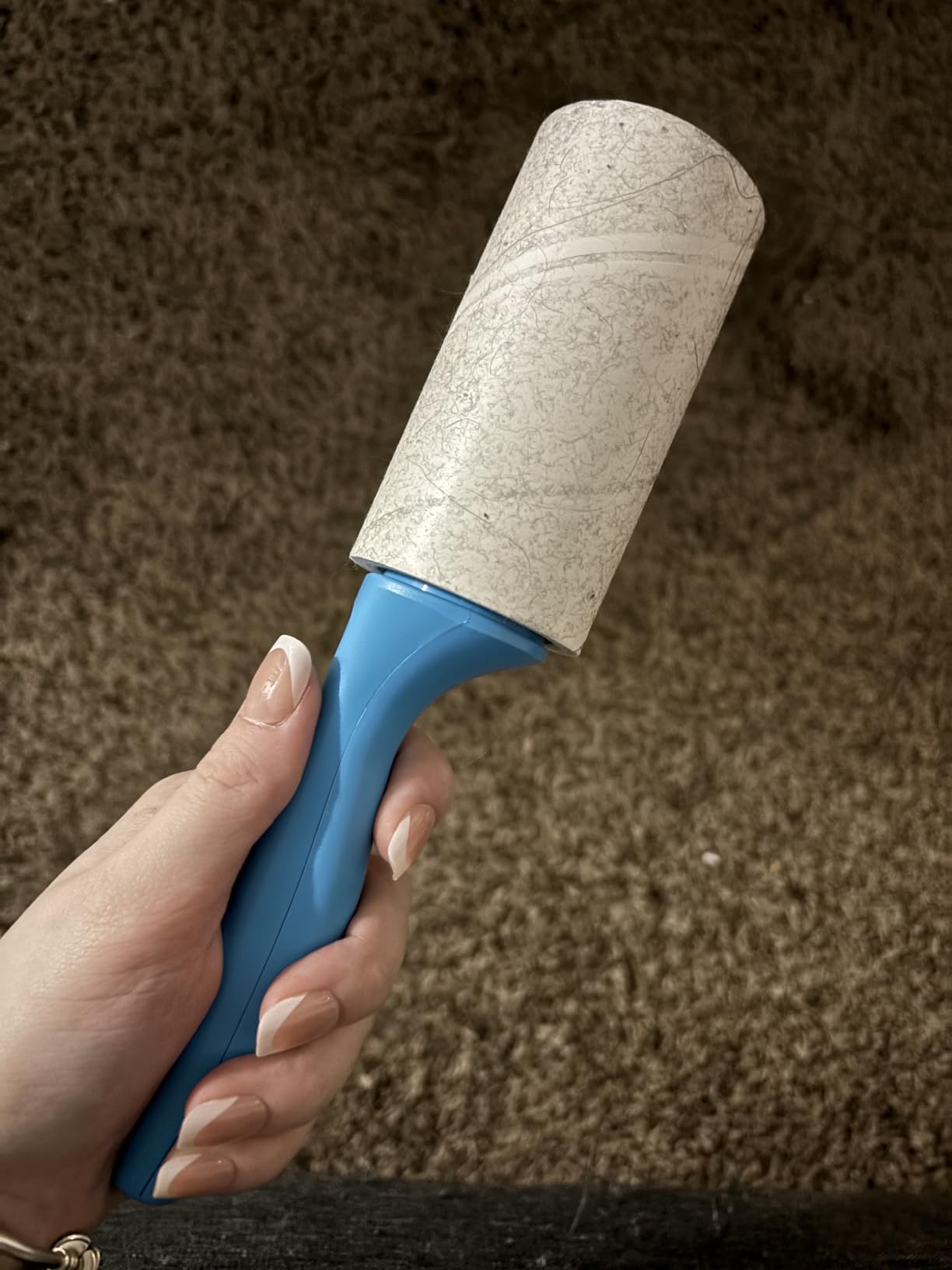 Swihauk 600 Sheets Extra Sticky Lint Rollers for Pet Hair, Easy Spiral Tear Lint Roller for Clothes with Ergonomic Handle, Multipurpose Lint Remover for Furniture, Carpet, Car Seat customer photo 1