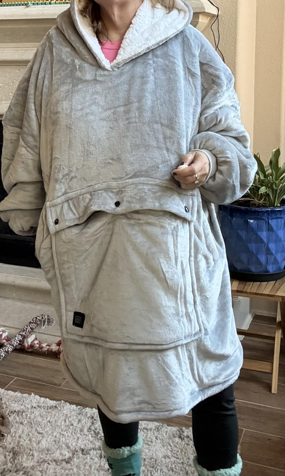 FirstE Wearable Heated Blanket Hoodie, Portable USB Heated Hoodie Blanket, Comfy Electric Wearable Hooded Sweatshirt for Women Adults Outdoor Indoor Warm, Large Pocket, 3 Heating Levels, 3h Auto Shut-off customer photo 2