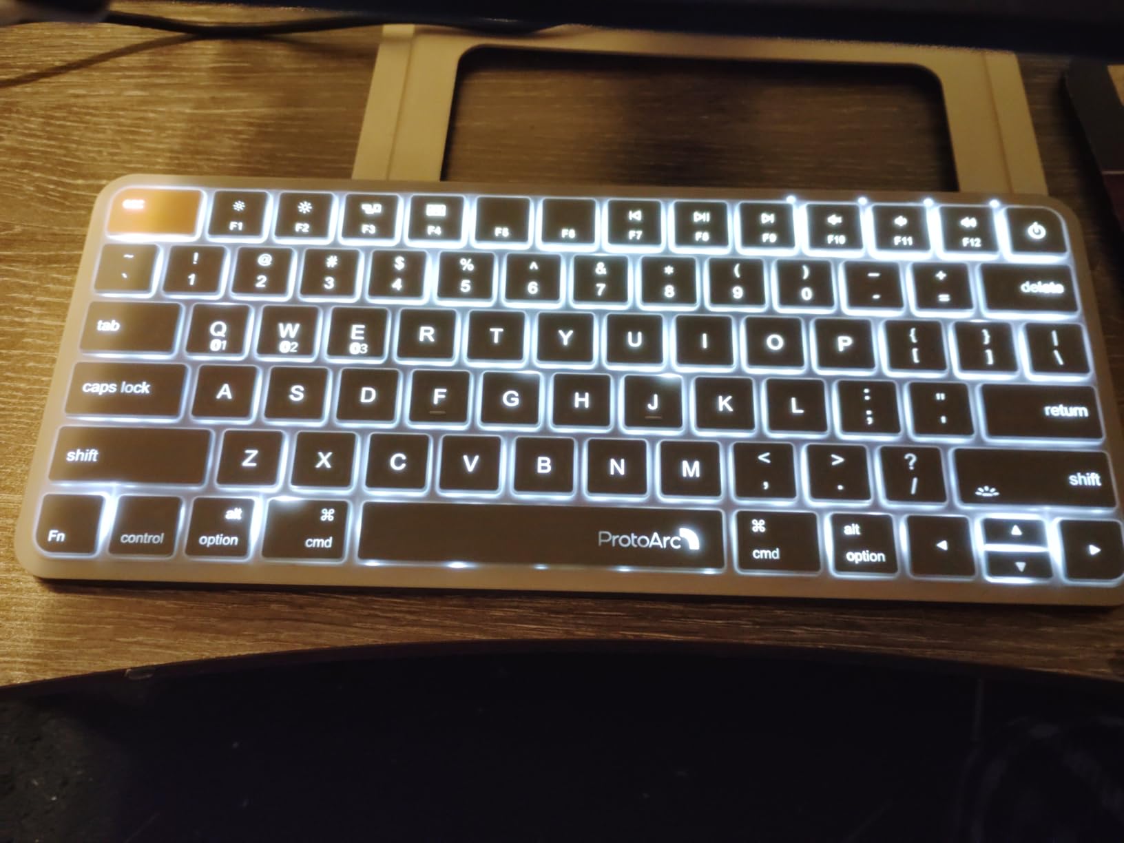 ProtoArc Backlit Compact Wireless Keyboard for Mac, K90-A Bluetooth Keyboard, Multi-Device, Low Profile, Fluid Quiet Typing, Rechargeable, Compatible with MacBook Pro/Air, iPad - Space Gray customer photo 1