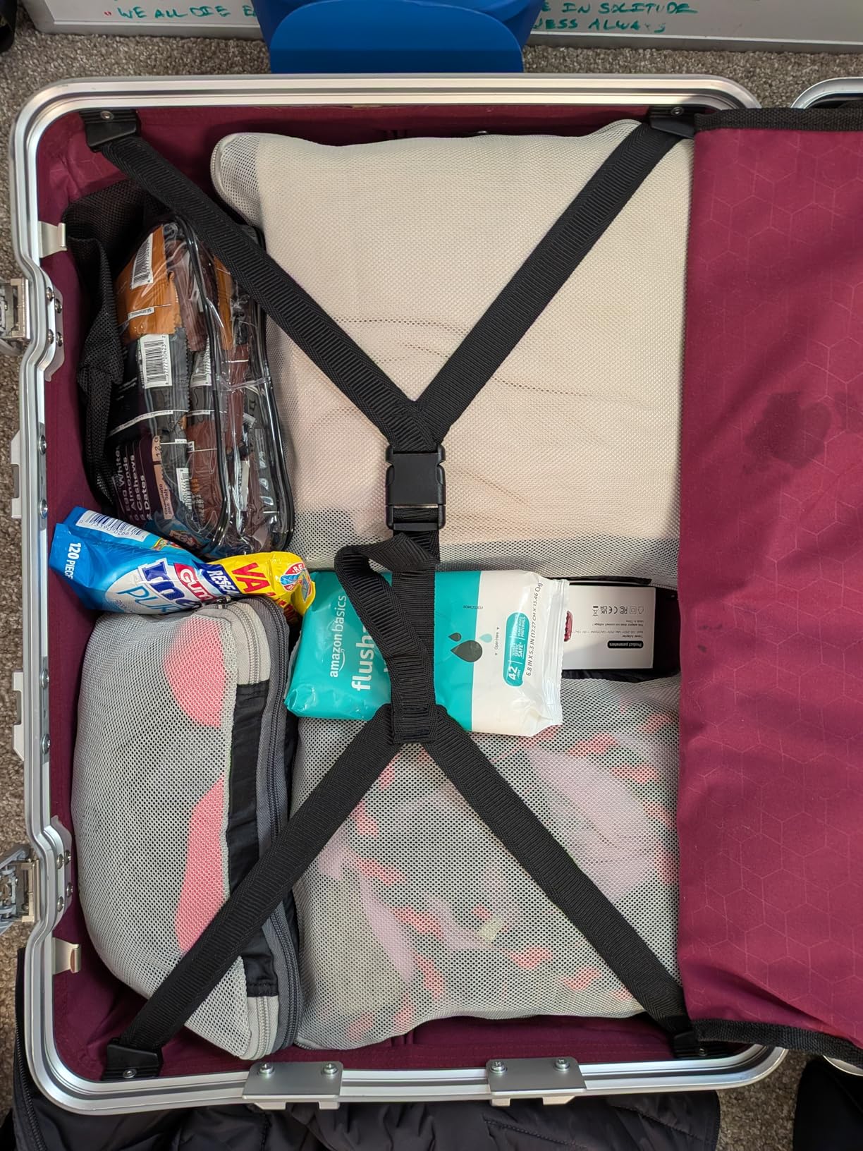 Veken 9/11 Set Compression Packing Cubes for Travel Essentials,Compressible Expandable Large Luggage Suitcase Organizer Bags for Clothing,Durable Space Saver Storage Bags with Toiletry Bags(Black) customer photo 1