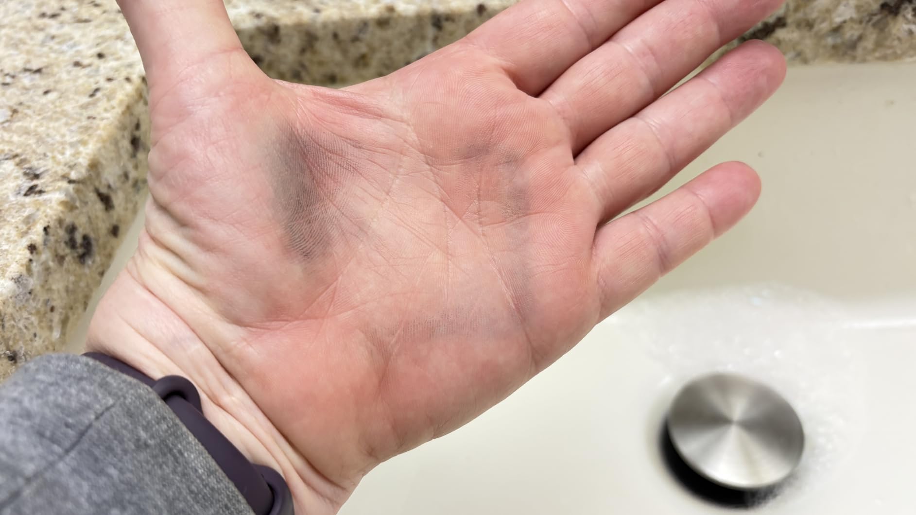 OCOOPA Hand Warmers Rechargeable, Smart Temp Control,100℉ -126℉, UL Safe, 7H*2 Long Battery, Small Palm-Sized Slim Fits Gloves, Purse, Camping, Travel, Cold Hands Gifts Women,UT5 Nano customer photo 2