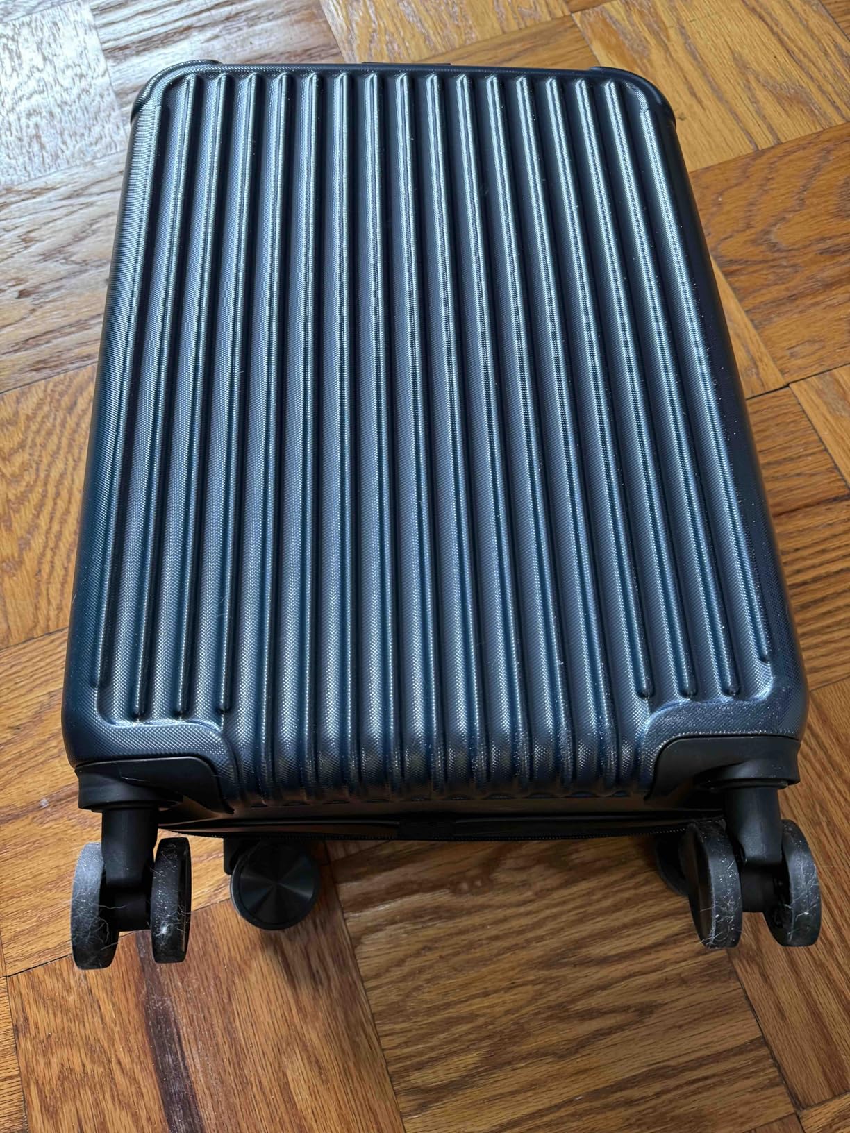 LIGHT FLIGHT Carry On Luggage 22x14x9 Airline Approved, Durable Hard Shell Carry On Suitcases with Wheels, Expandable Hardside Lightweight Travel Luggage with TSA Lock, Royal Blue customer photo 2