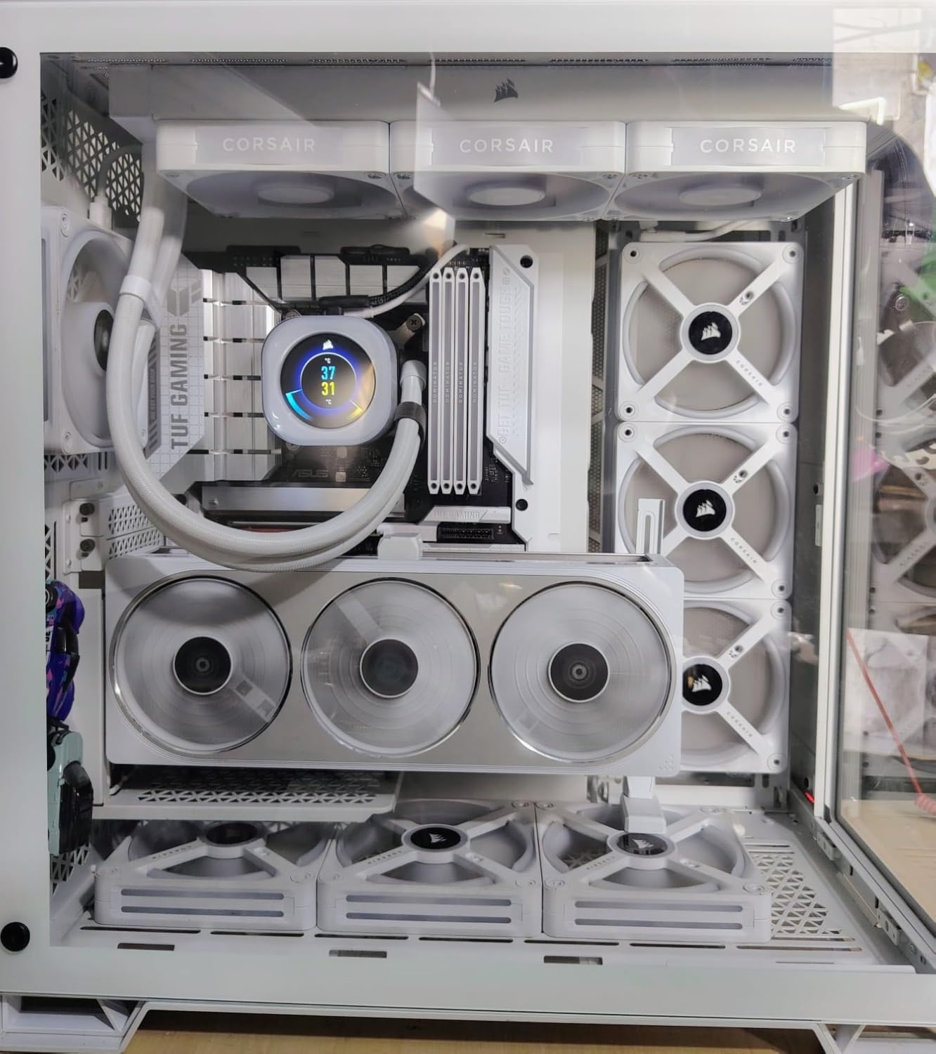 LINKUP PCIe 5.0 Riser Cable for Vertical GPU Mount, Right Angle, Graphics Card GPU Ready with PCIe 4.0 & RX9070/RTX5090, 20cm customer photo 2