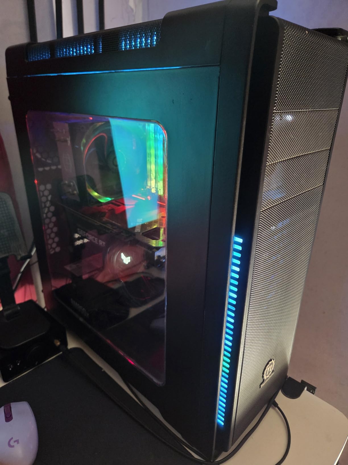 CORSAIR RM850x ATX 3.1 PCIe 5.1 Ready Fully Modular 850W Power Supply - Low-Noise, Cybenetics Gold Efficiency, Native 12V-2x6 Connector - Black customer photo 2