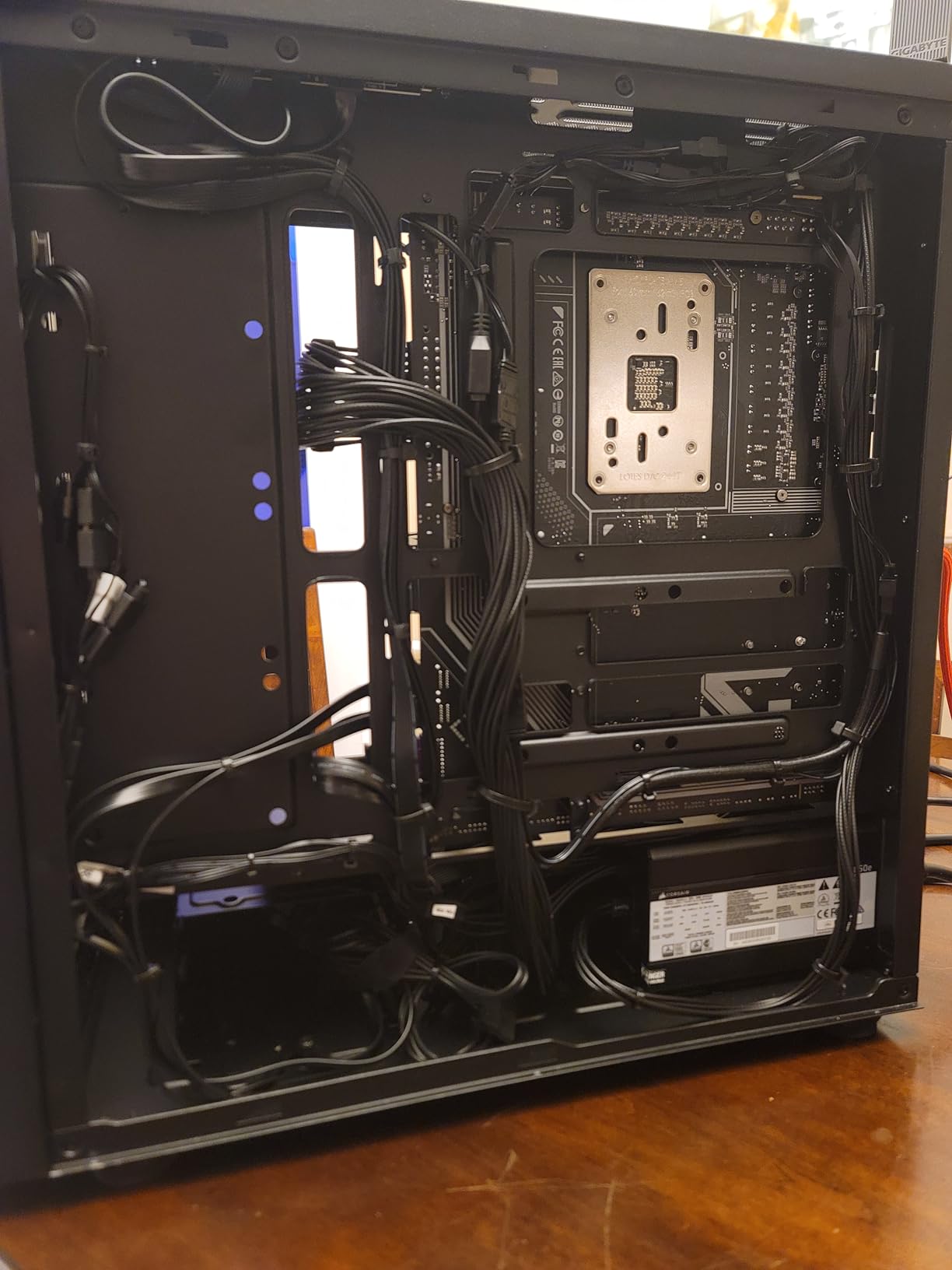Cooler Master Elite 502 ATX High Airflow Minimalist PC Case, 410mm GPU Max, Compatible RTX 5090|RX 7090 XT, 360mm AIO Max, Type C, Tempered Glass, Triple 120mm aRGB Fan, Intakes Grill customer photo 1