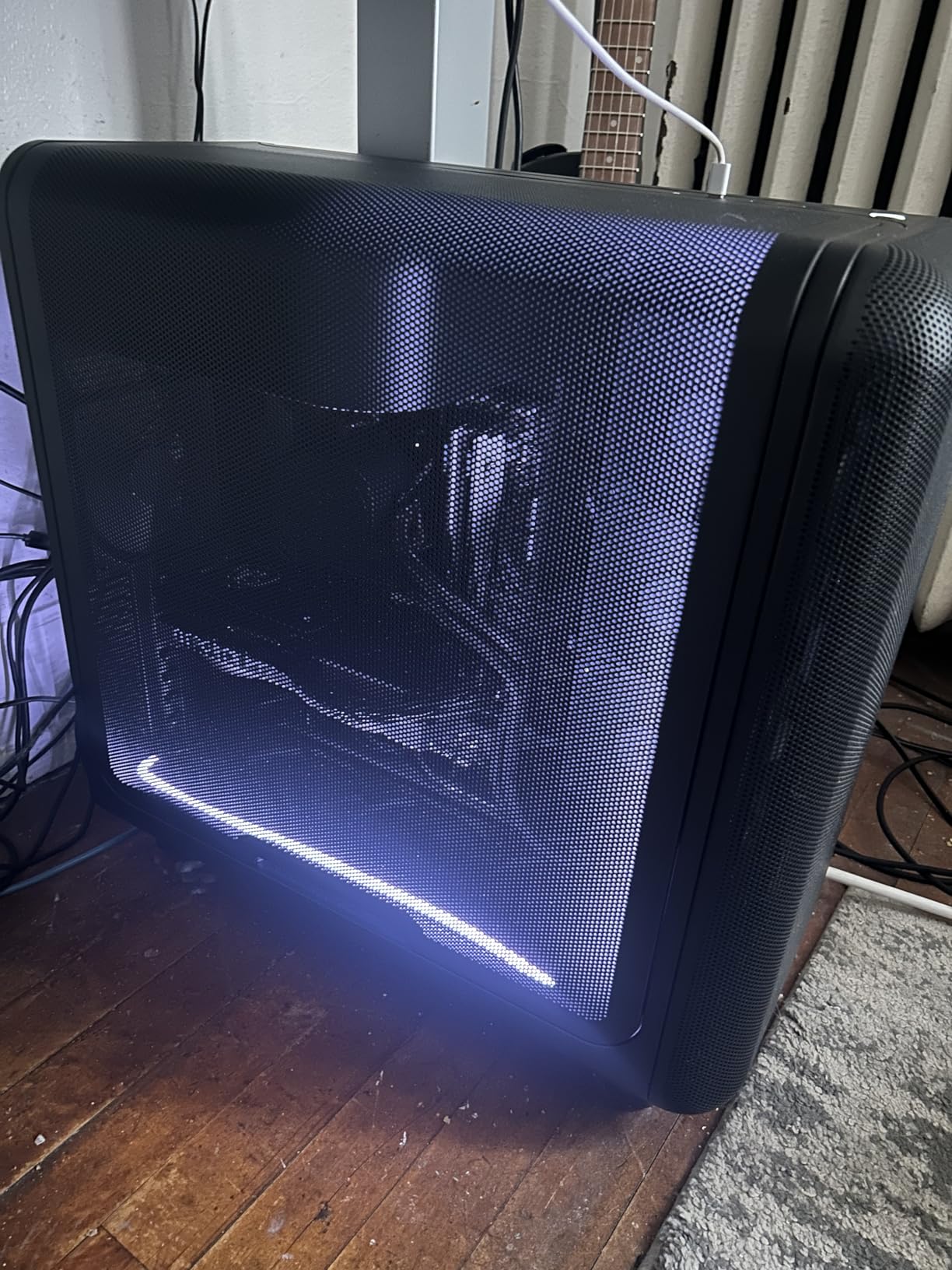 HYTE X50 Air - Modern Performance ATX Mid-Tower Gaming PC Case - Optimized High Airflow Chassis - Pitch Black customer photo 2
