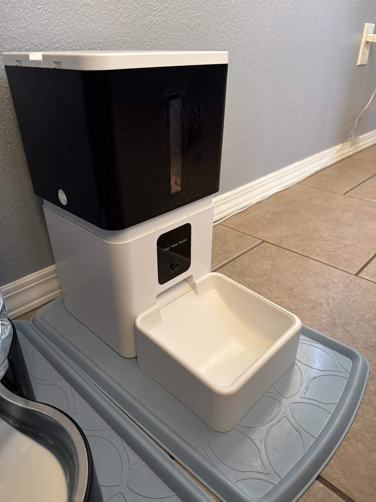 Automatic Dog Feeder Large Breed: 12L/50 Cups with HD 1080P Camera - 5G WiFi Anti-Clog Timed Dog Feeder for Golden Retriever Busy Owners by UTCG customer photo 1