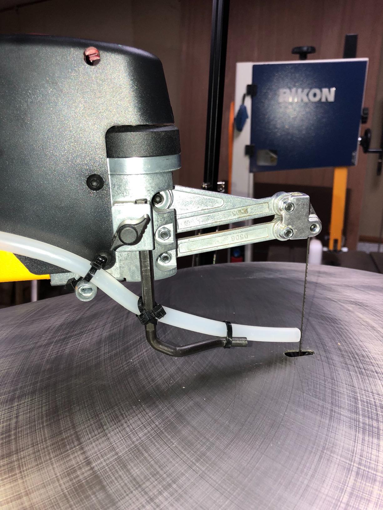 DEWALT Scroll Saw, 1.3 Amp, 20 in Steel Blade, With Variable-Speed Trigger, For Precise Cuts (DW788) customer photo 1