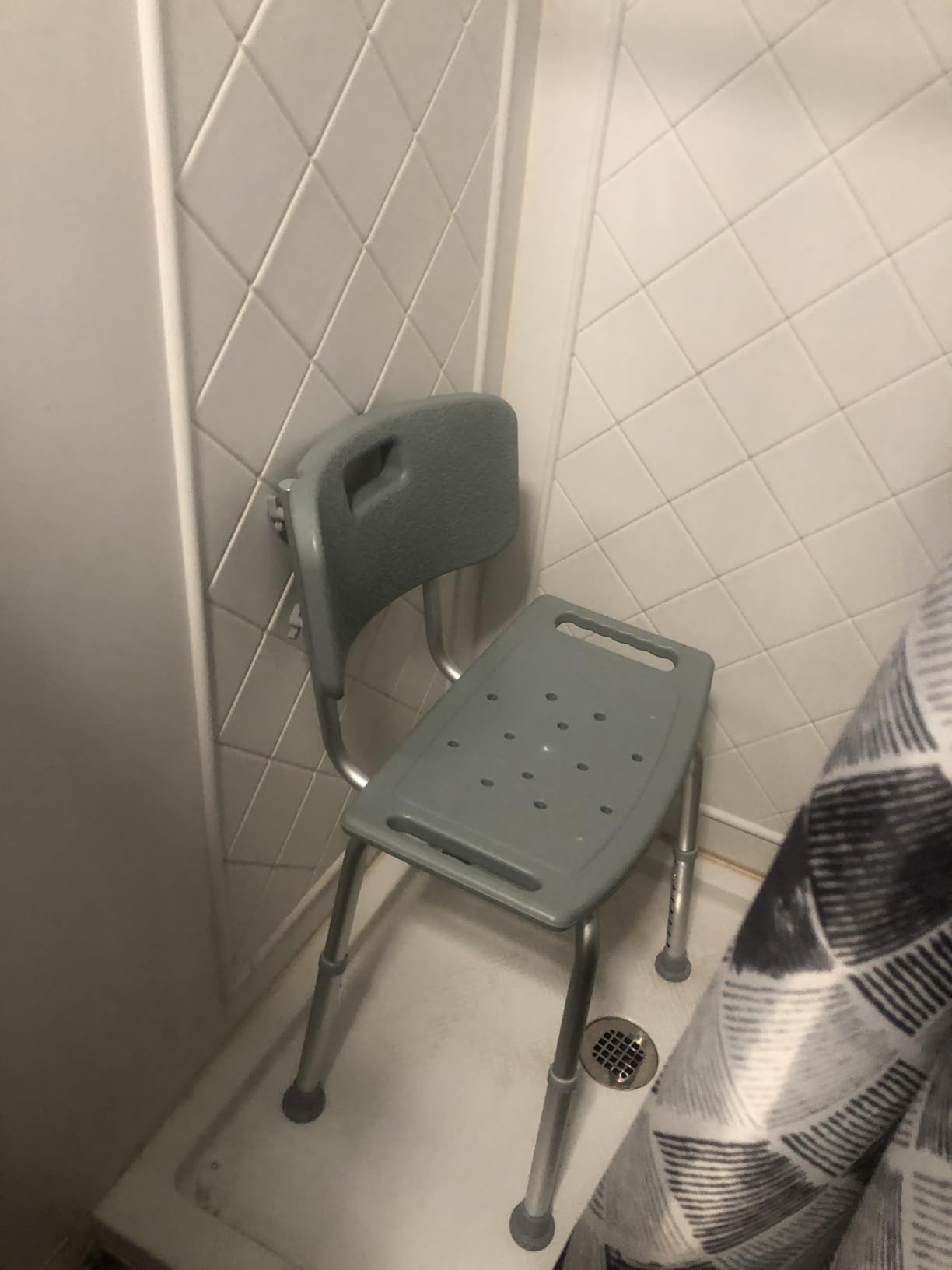 Drive Medical Shower Chair with Back - Adjustable Bathroom Bench - Suction Feet - Lightweight Durable Construction - Comfortable Contoured Seat - Grey customer photo 2