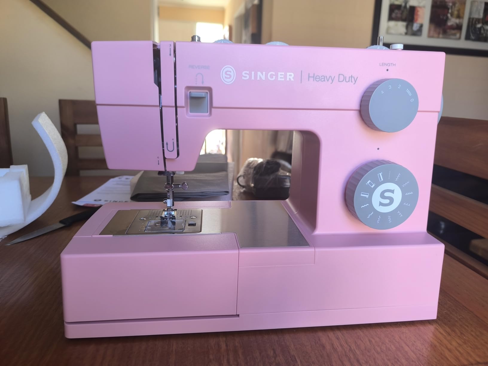 SINGER Heavy Duty 4411 High Speed Sewing Machine, 11 Built-In Stitches, Metal Frame, 4-Step Buttonhole customer photo 2