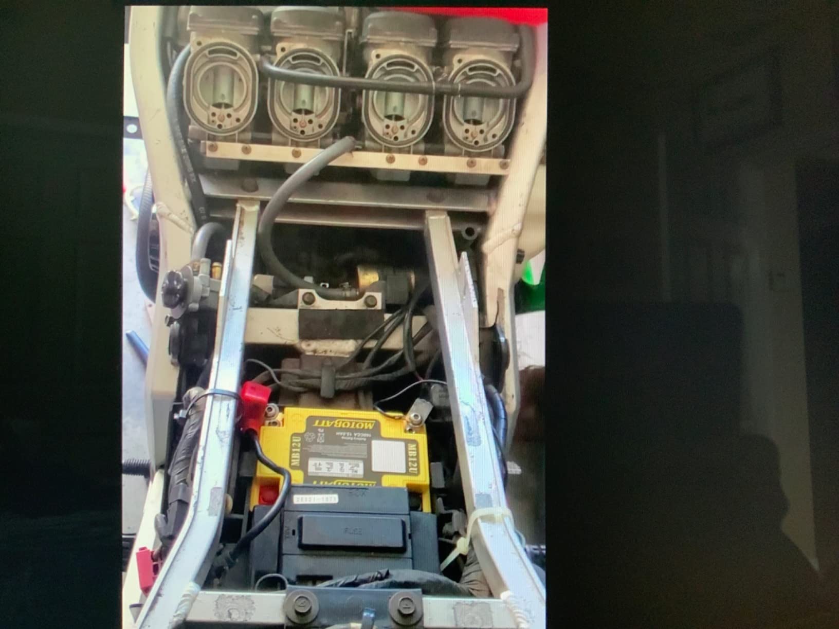 MotoBatt MB12U (12V 15 Amp) 160CCA Factory Activated QuadFlex AGM Battery Large customer photo 1