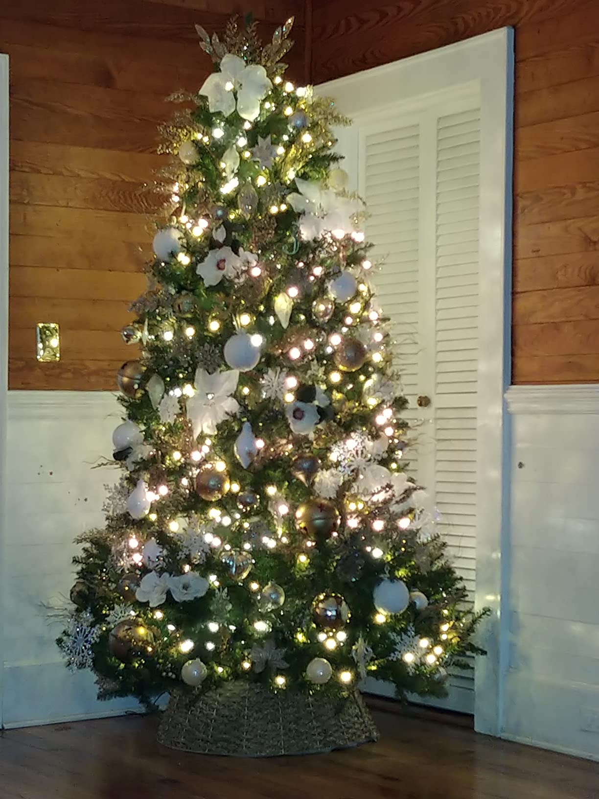 National Tree Company 7ft Unlit Dunhill Fir Artificial Christmas Tree customer photo 2