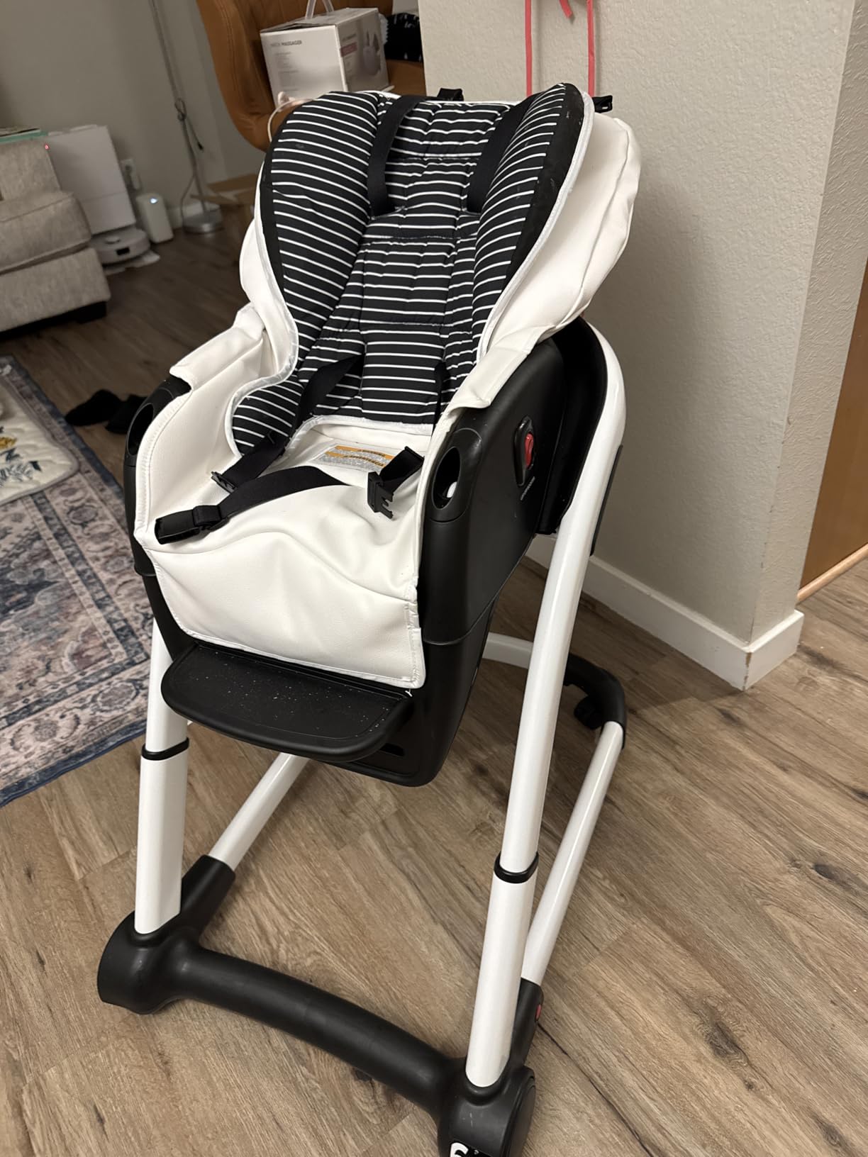 Graco Blossom 6 in 1 Convertible High Chair Studio customer photo 1