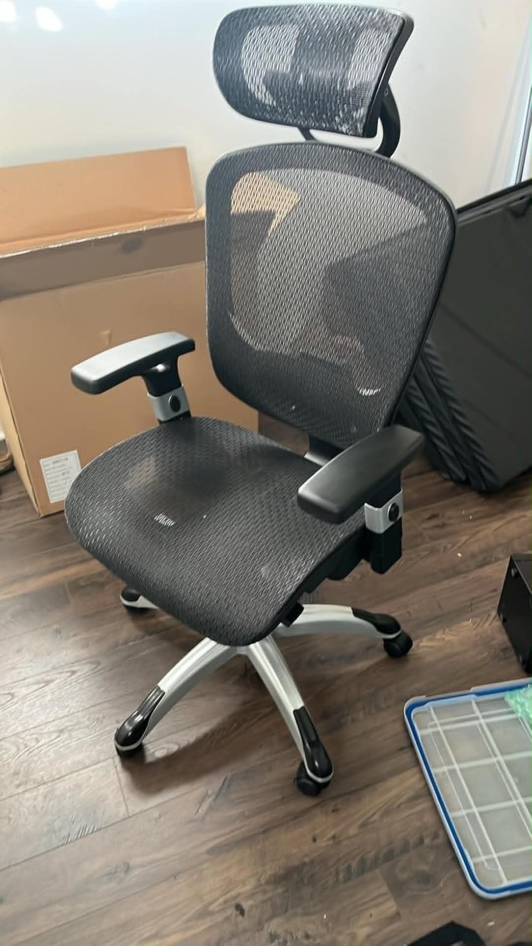 STAPLES Hyken Ergonomic Task Chair - Mesh with Lumbar Support, Swivel customer photo 1