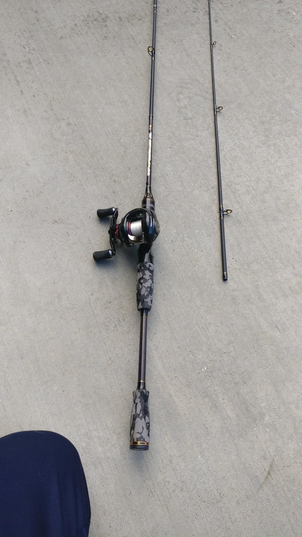 E Series Camo Legend 2-Piece 7-Feet Casting Rod 24 Ton Carbon Fiber Baitcasting with 2 Tips - Medium and Medium Heavy Portable Bass Fishing Rod Baitcaster customer photo 1