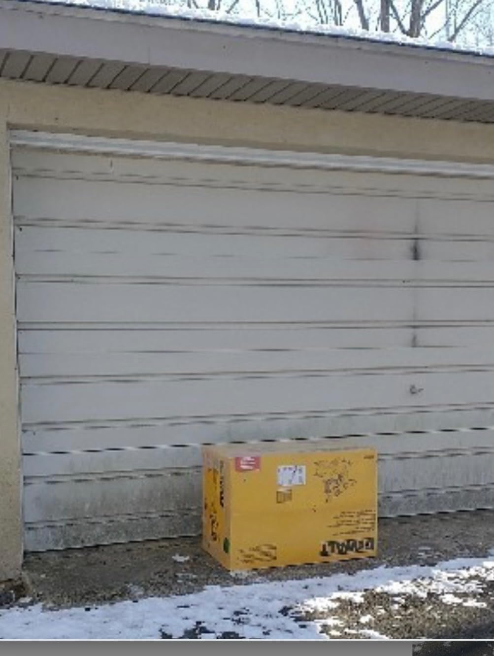 DEWALT Miter Saw, 12 Inch Double Bevel Sliding Compound Miter Saw (DWS779) customer photo 1