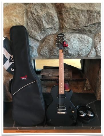 Epiphone Les Paul Special Satin E1 Electric Guitar, Heritage Cherry Sunburst customer photo 2