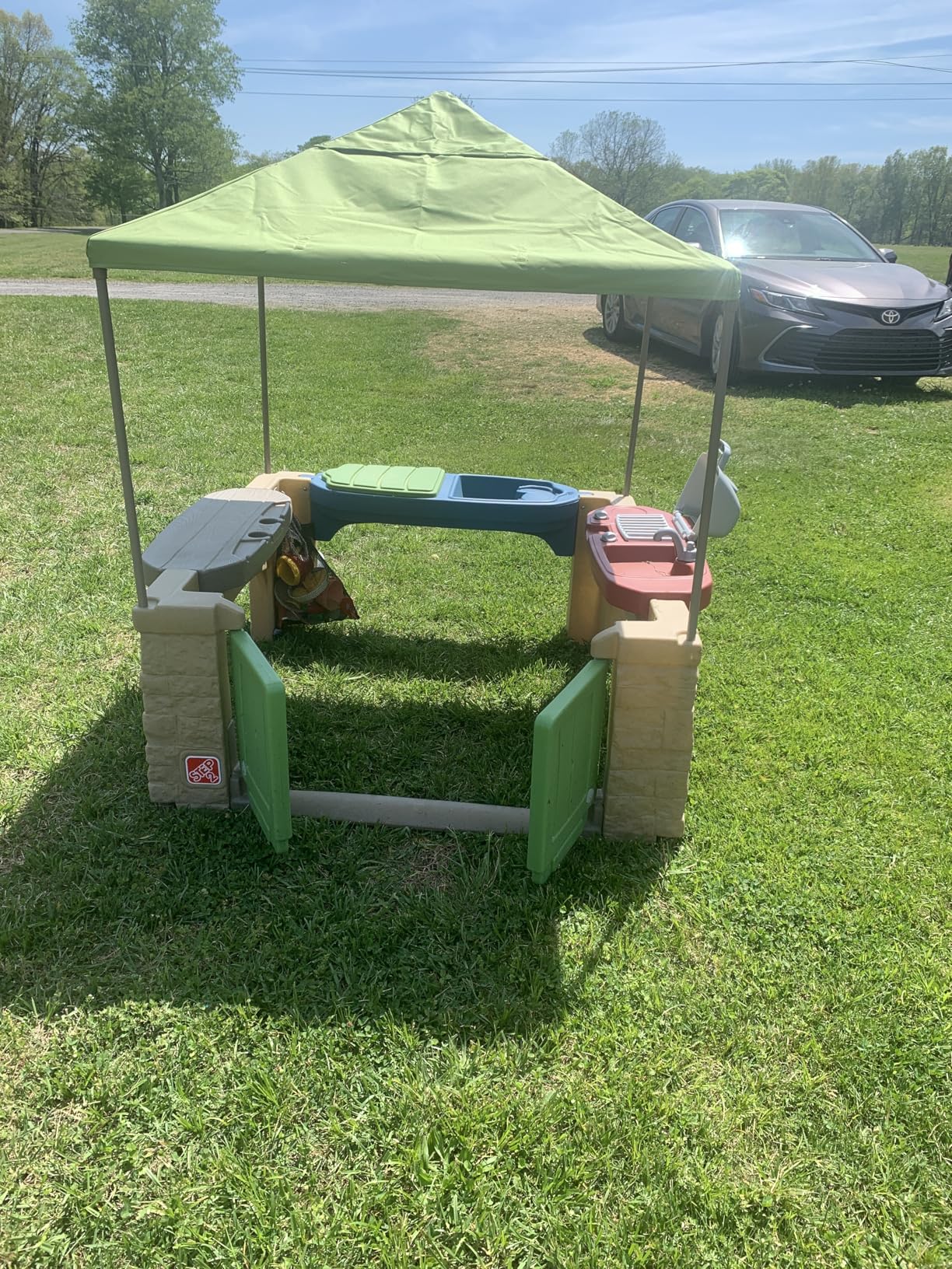 Step2 All Around Playtime Patio with Canopy Playset customer photo 2