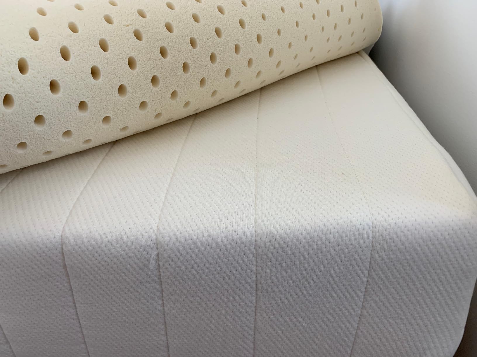 Pure Green Organic Latex Mattress - Medium Firmness - Full customer photo 2