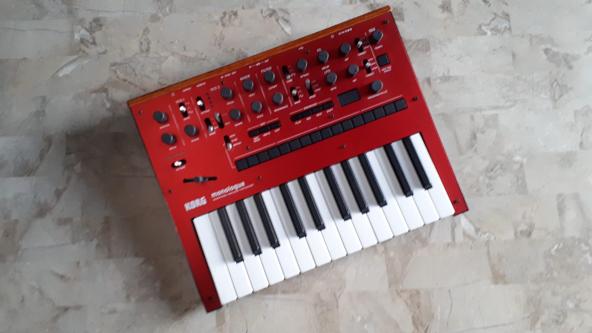 Monologue Monophonic Analog Synthesizer w/ 16-step Sequencer - Black customer photo 2