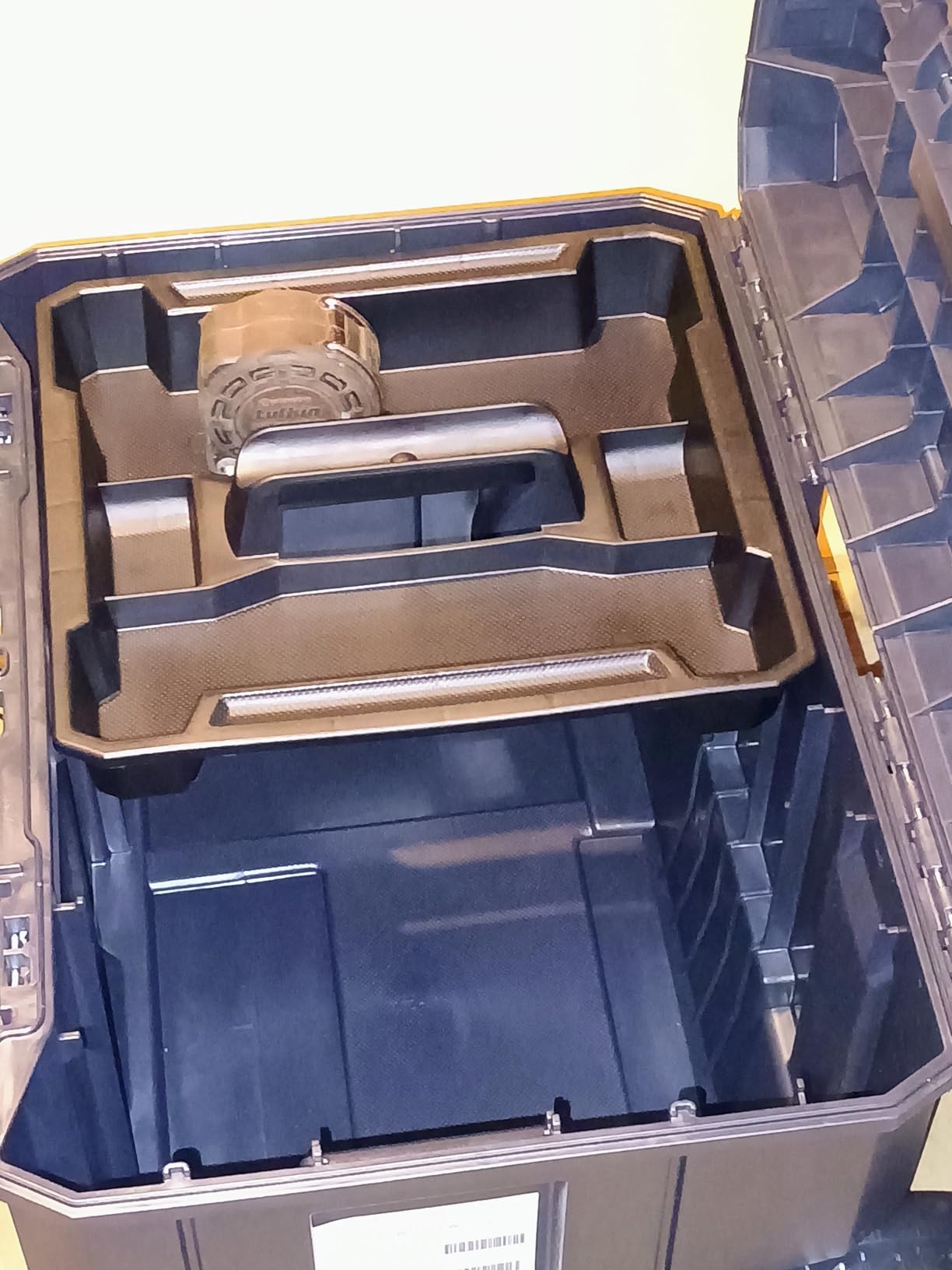 DEWALT Tool Box with Wheels Modular, Large Rolling Tool Box With Telescopic Handle (DWST17820) customer photo 1
