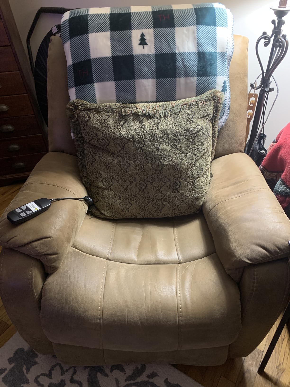 Signature Design by Ashley Yandel Faux Leather Electric Power Lift Recliner for Elderly, Brown customer photo 1