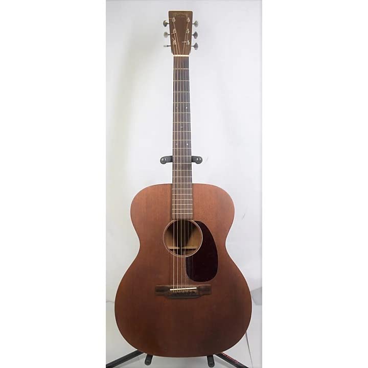 Martin Guitar 000-15M StreetMaster with Gig Bag, Acoustic Guitar for the Working Musician, Mahogany Construction, Distressed Satin Finish, 000-14 Fret, and Low Oval Neck Shape customer photo 2