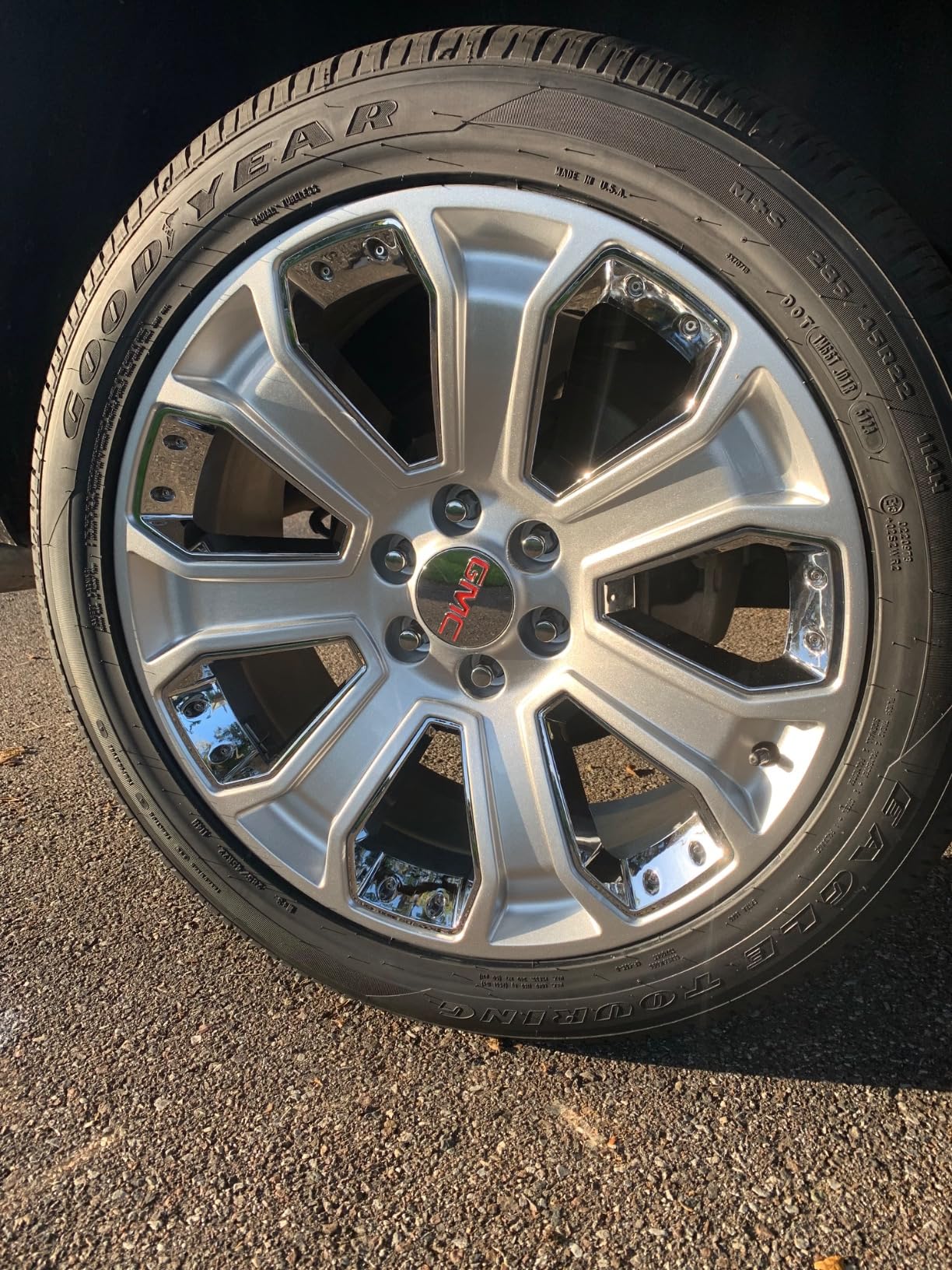 Goodyear Eagle Touring 285/45R22 114H XL VSB Tire customer photo 2