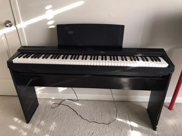YAMAHA P125 88-Key Weighted Action Digital Piano with Power Supply and Sustain Pedal, Black customer photo 4