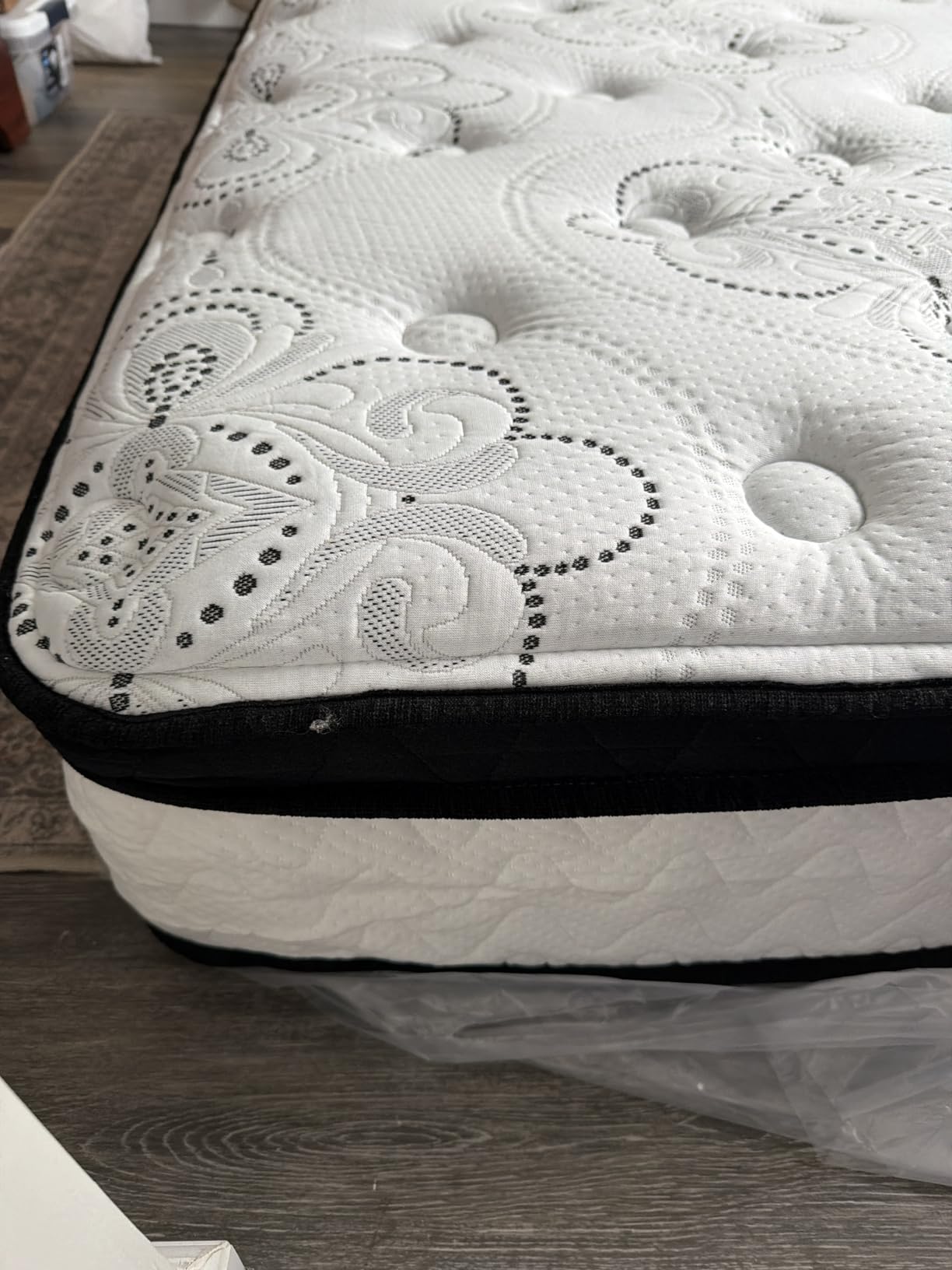 Signature Design by Ashley Chime Hybrid Twin 12