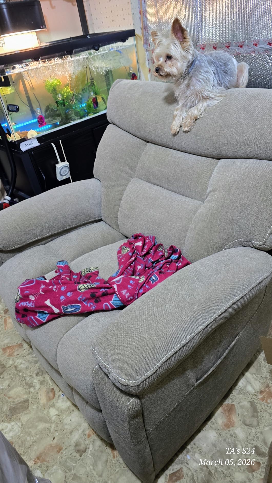 CANMOV Power Lift Recliner Chair for Elderly, Heavy Duty and Safety Motion Reclining Mechanism-Antiskid Fabric Sofa Living Room Chair with Overstuffed Design, Light Tan customer photo 1