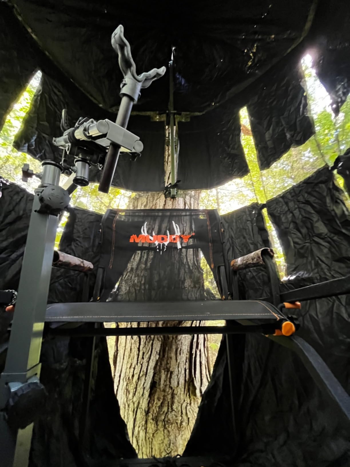 MUDDY Huntsman Deluxe Steel Ladder Tree Stand 17 ft customer photo 2