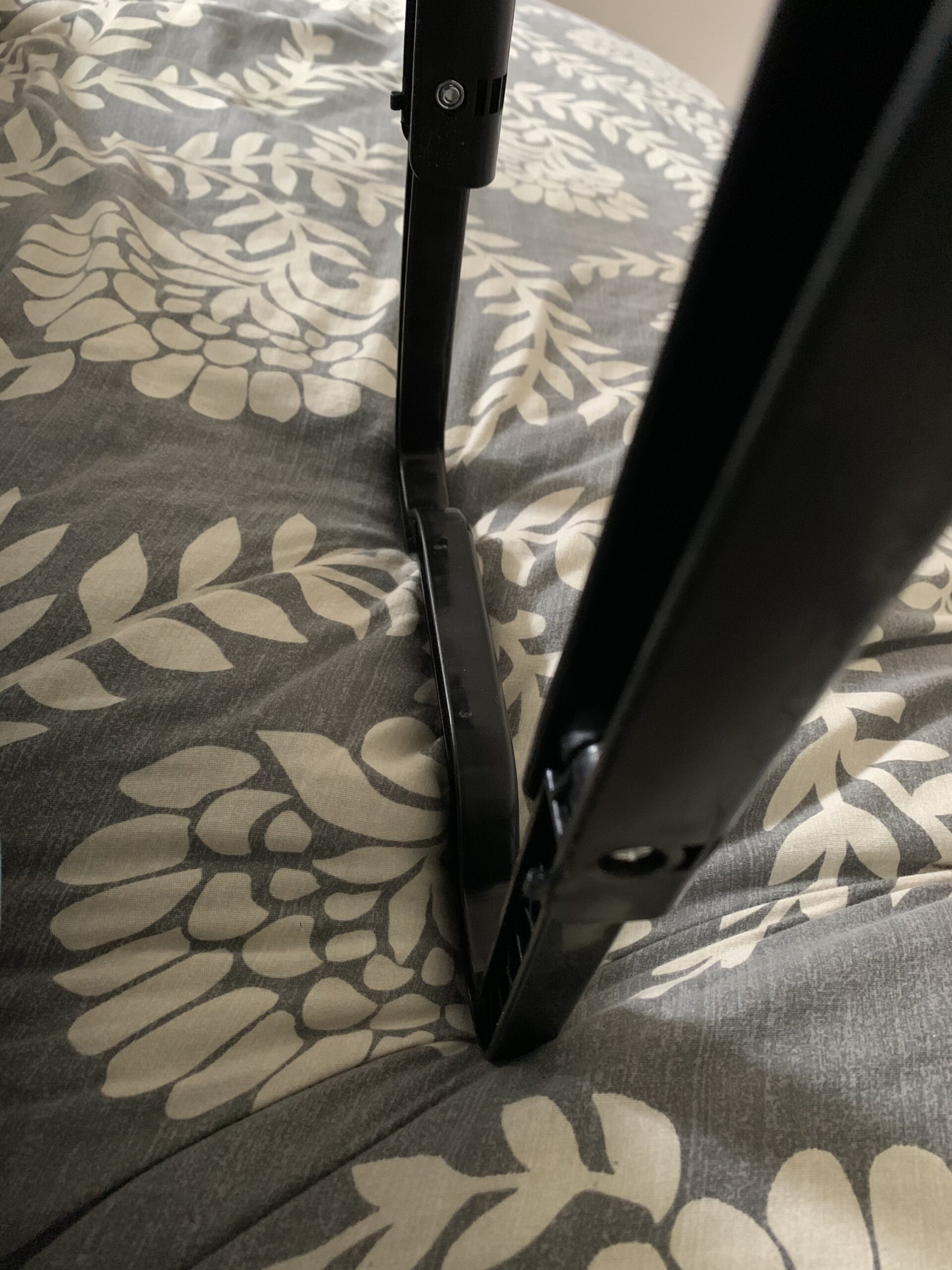 Moclever Laptop Bed Stand Adjustable Laptop Table with USB Hub, LED Light & Storage customer photo 2
