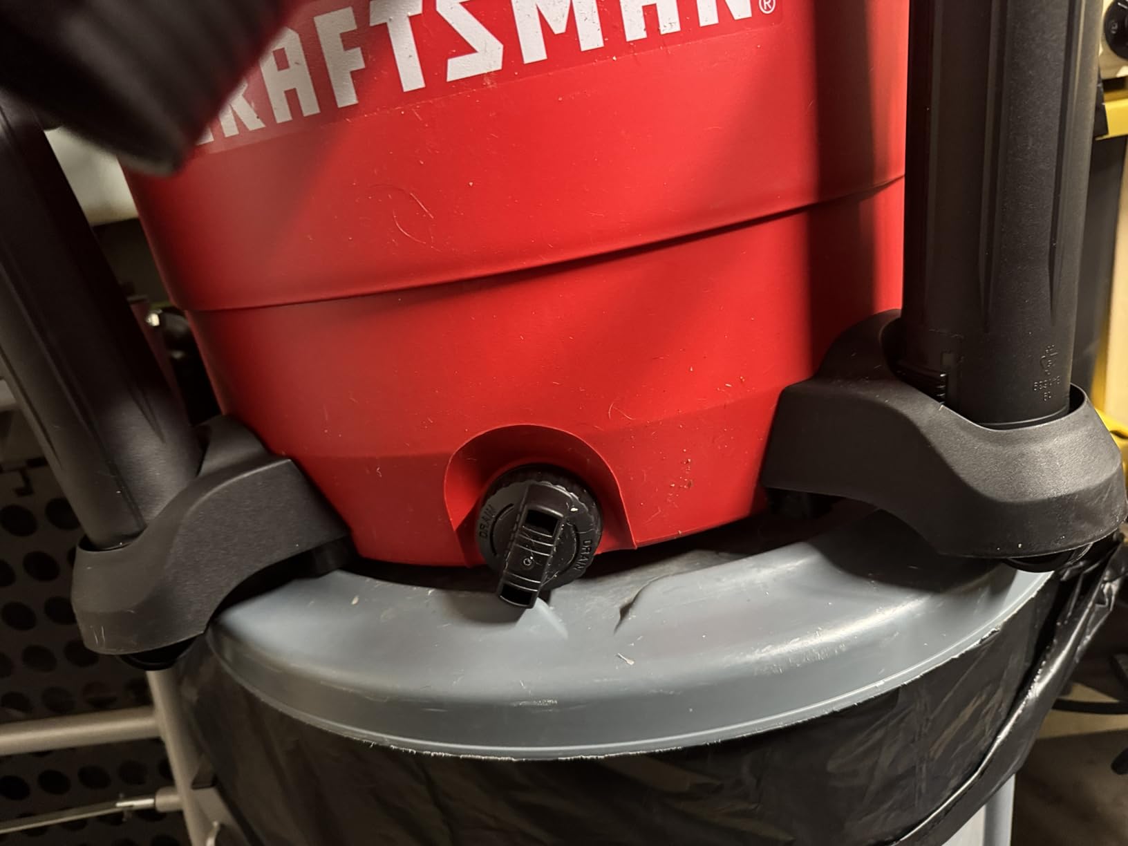 CRAFTSMAN CMXEVBE17595 16 Gallon 6.5 Peak HP Wet Dry Vac, Heavy-Duty Shop Vacuum Wet and Dry with Filter, Dust Bag, Hose and Attachments for Home Projects & Renovations customer photo 2