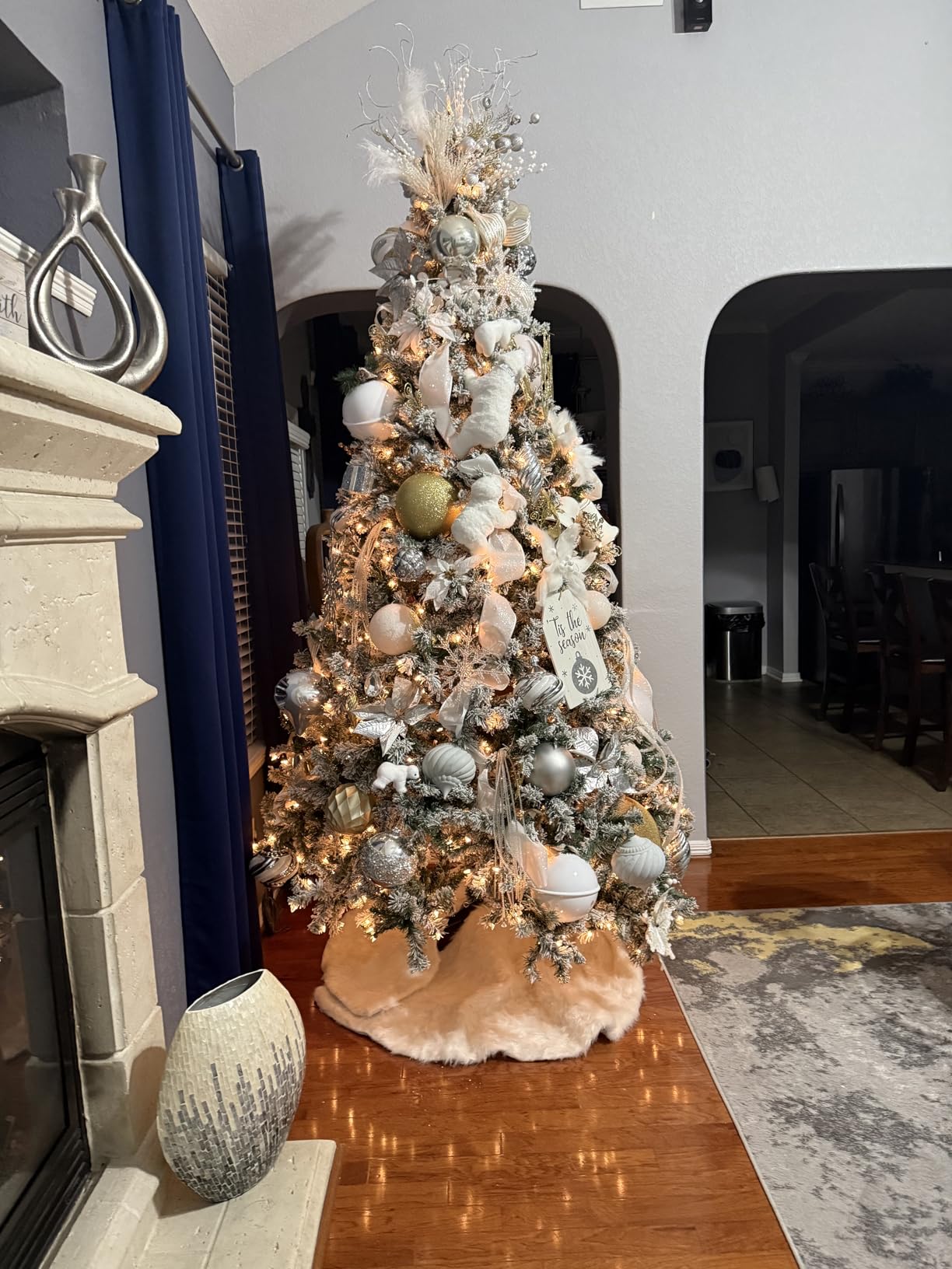 Best Choice Products Pre-Lit Artificial Christmas Tree, 7.5ft Snow Flocked Design Pine Tree, Full Appearance Snowy w/Easy Assembly, Metal Stand customer photo 2