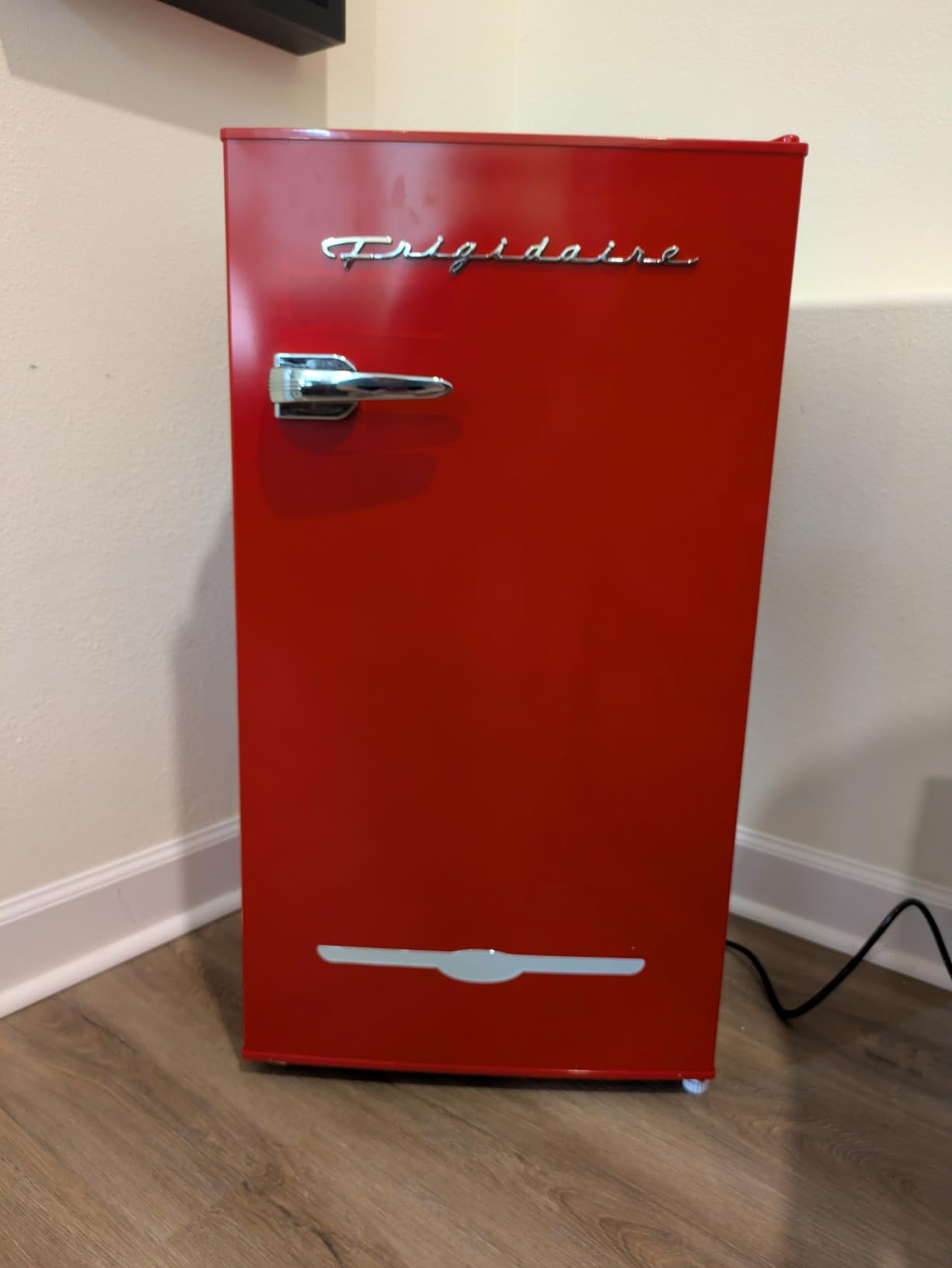 Frigidaire Retro Compact Fridge with Chiller, 3.2 cu ft Countertop Fridge with Built-In Bottle Opener, Compact Refrigerator for Office, Bedroom, Dorm Room or Cabin - 16.5