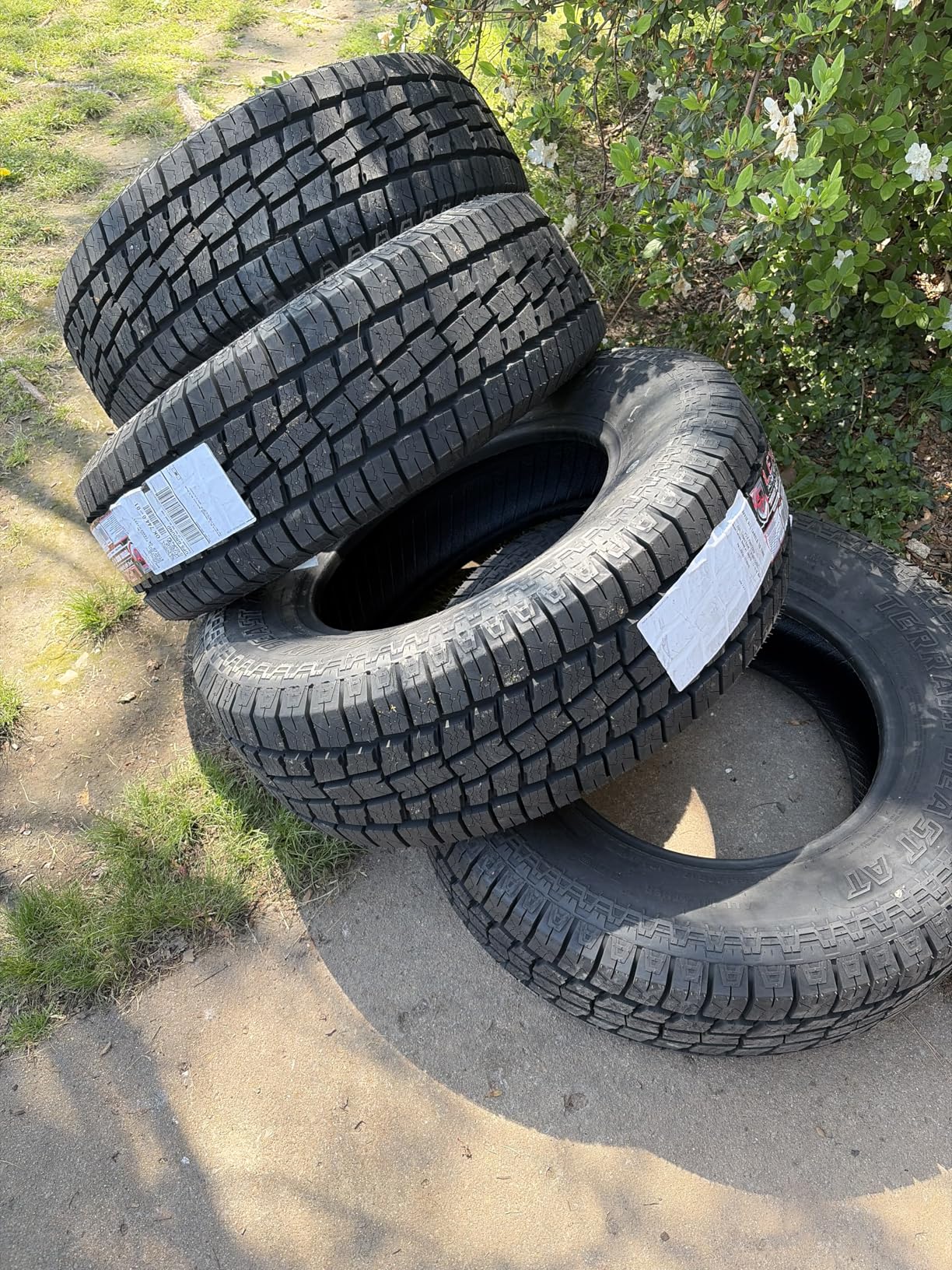 Lexani Terrain Beast AT 265/50R20 107T All-Terrain Tire customer photo 1