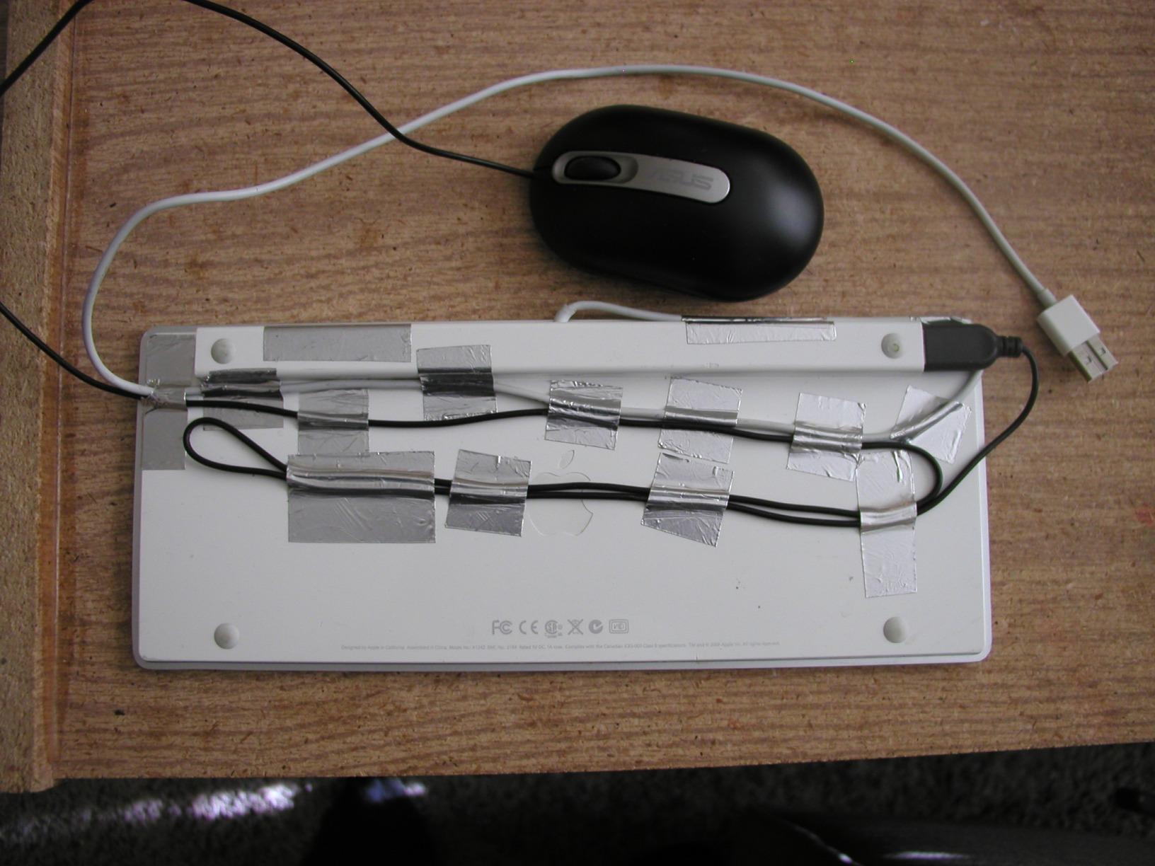 SABRENT USB 2.0 Sharing Switch up to 4 Computers and Peripherals LED Device Indicators (USB-USS4) customer photo 2
