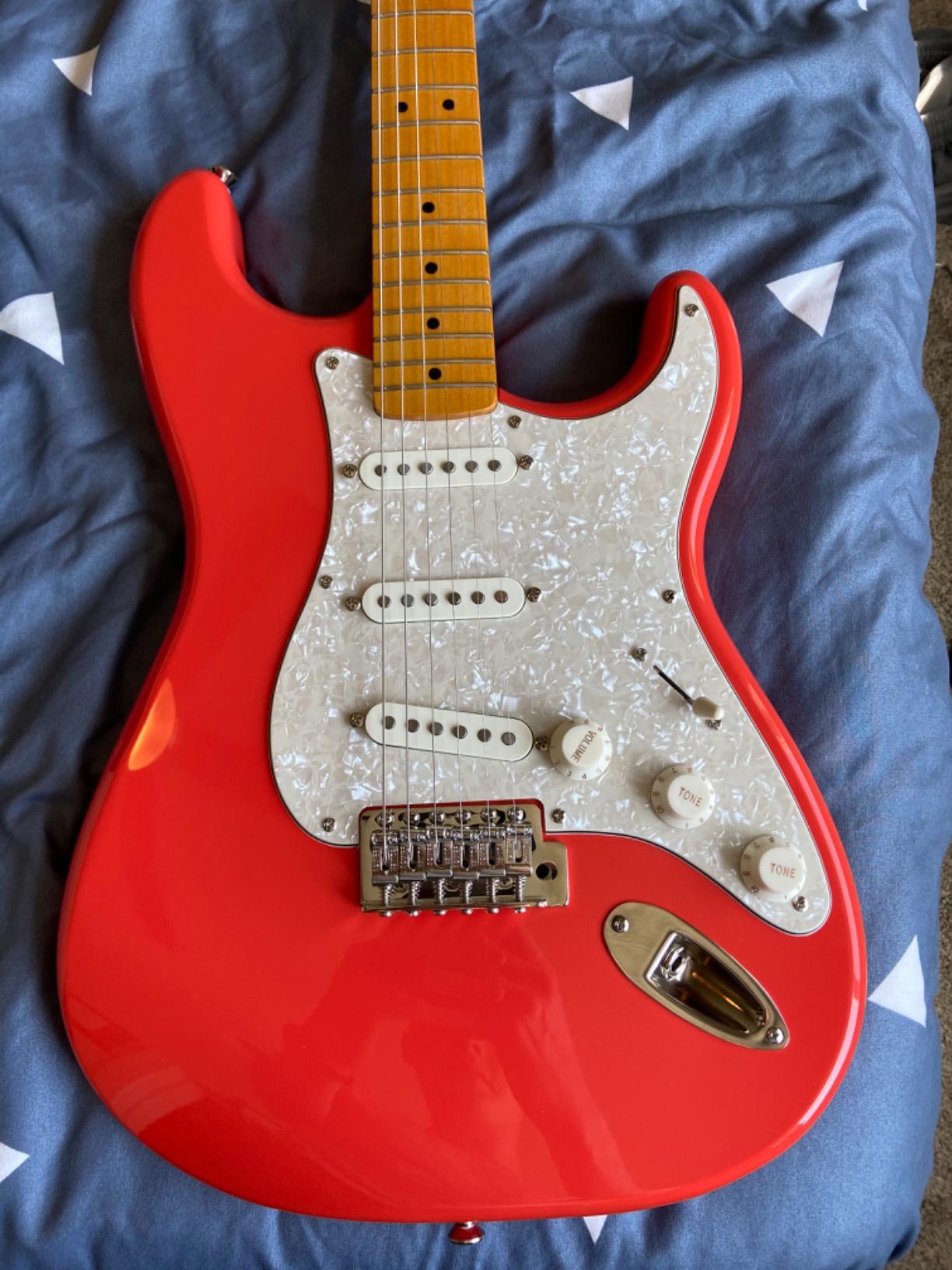 Squier Classic Vibe 50s Stratocaster Electric Guitar, with 2-Year Warranty, 2-Color Sunburst, Maple Fingerboard customer photo 2