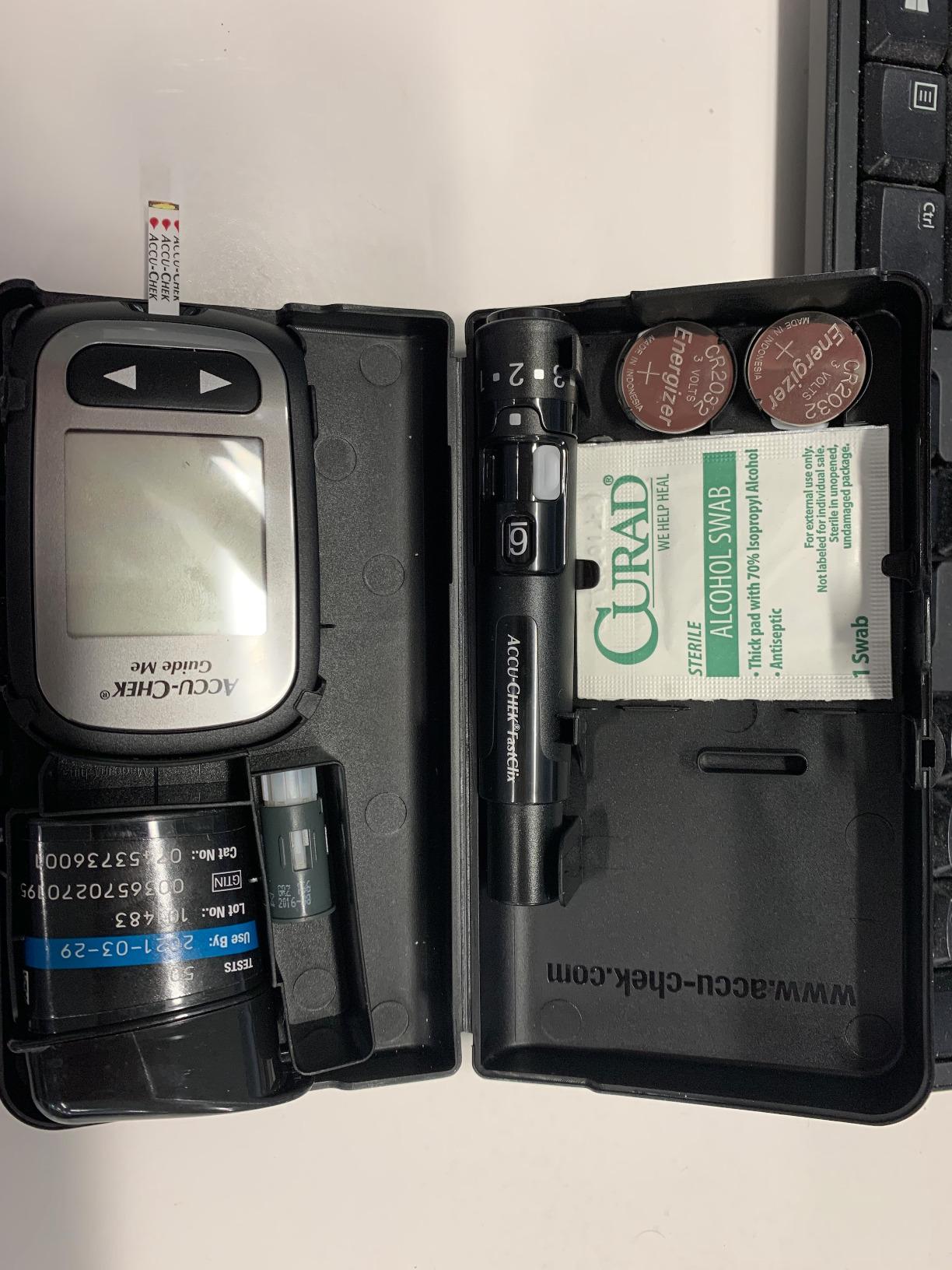 Accu-Chek Guide Me Glucose Monitor Kit for Diabetic Blood Sugar Testing: Guide Me Meter, Softclix Lancing Device, and 10 Softclix Lancets customer photo 1