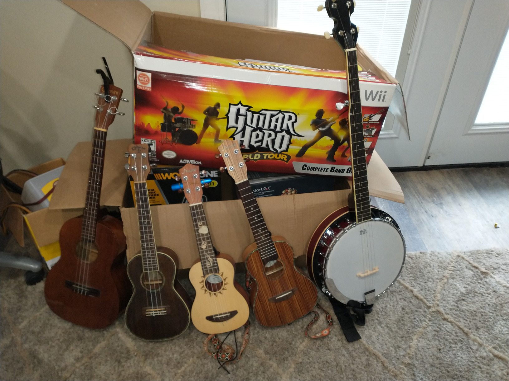 Costzon 5-String Banjo 24 Bracket with Geared 5th Tuner, Beginner Kit with Oxford Cloth Bag, Strap, Wiper, 3 Picks customer photo 2