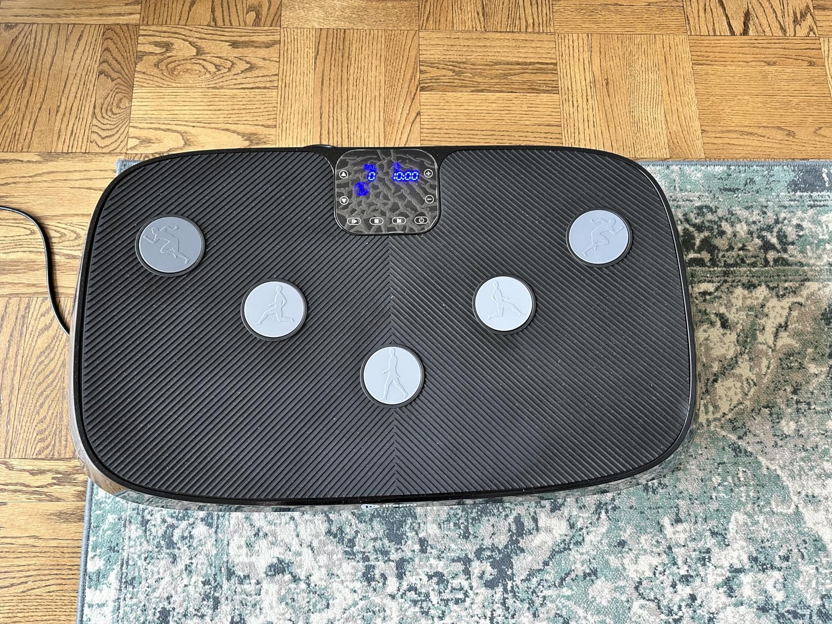 Lifepro Rumblex 4D Curved Vibration Plate Exercise Machine - Triple Motor Vibrating Platform with 7 Modes & 60 Speeds customer photo 1