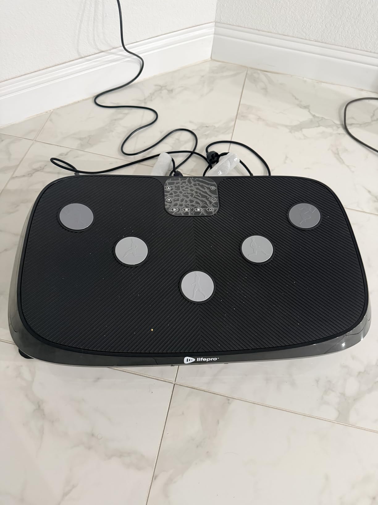 Lifepro Rumblex 4D Curved Vibration Plate Exercise Machine - Triple Motor Vibrating Platform with 7 Modes & 60 Speeds customer photo 2