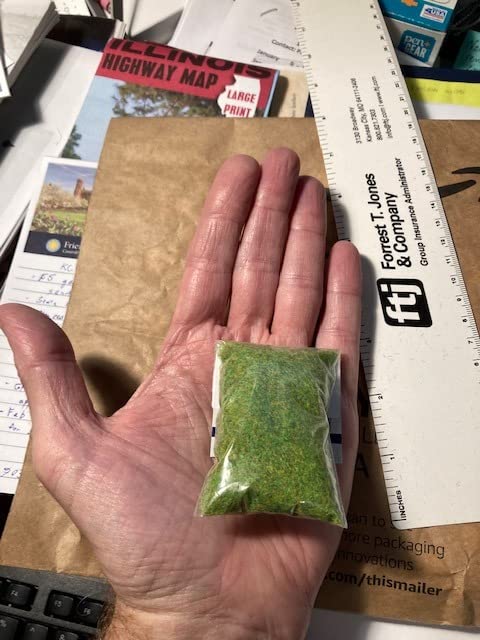 Stonehaven Miniatures Static Grass, Bright Green - 2mm Length Fibers - Master Quality Base & Scenery Flock - Realistic Texture & Detail - for 28mm Scale Table Top War Game Miniatures - Made in USA customer photo 2